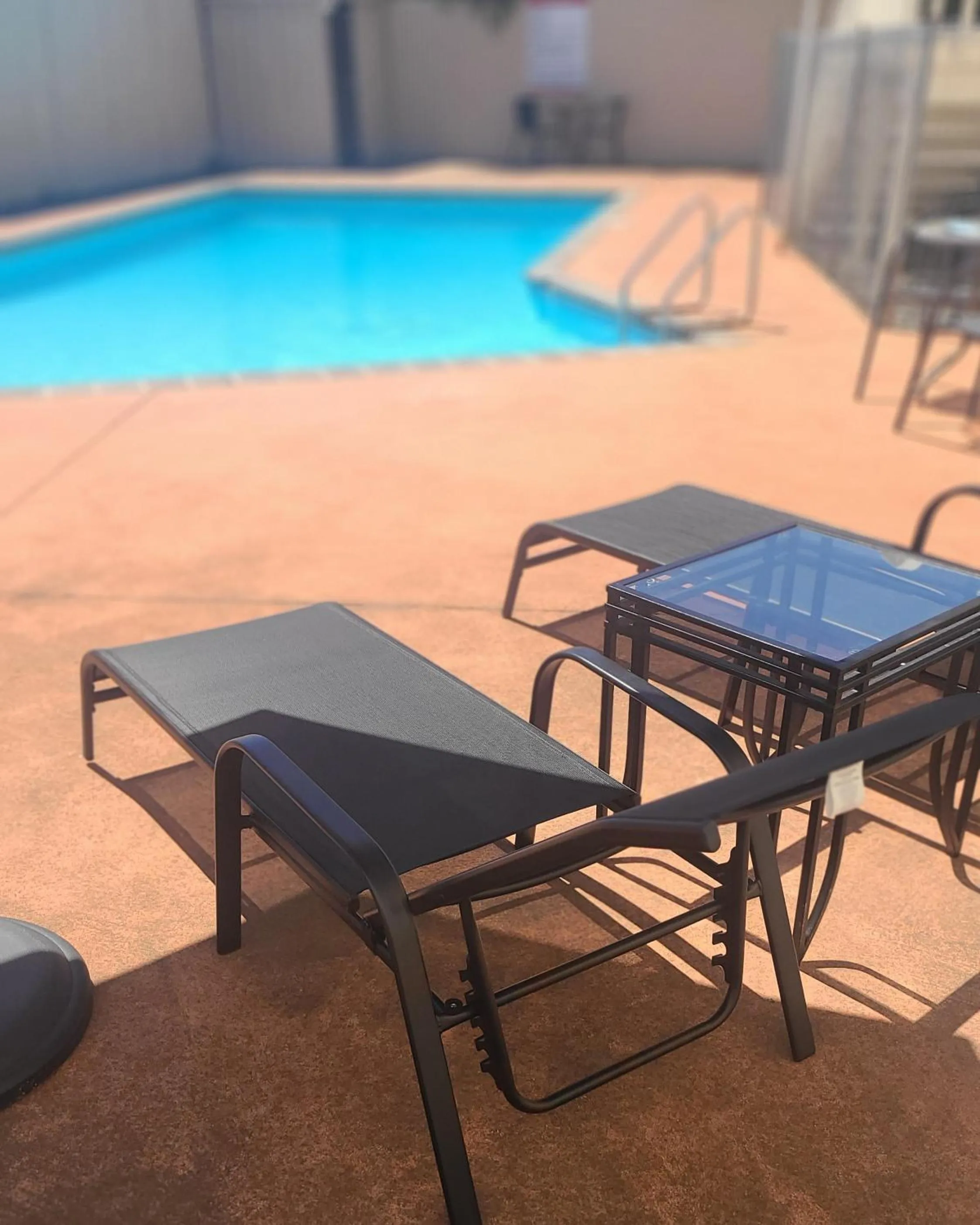 Swimming pool in BK's Fountain Court Motel