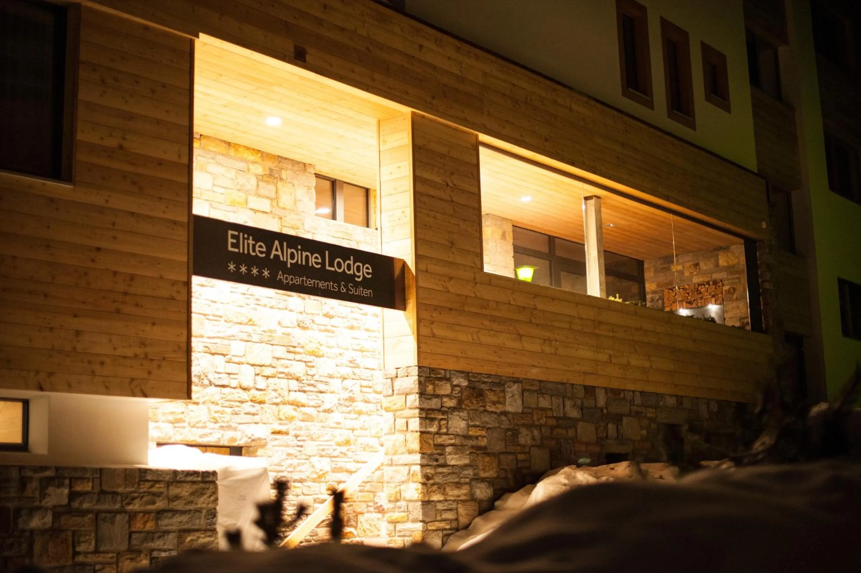 Facade/entrance in Elite Alpine Lodge - Apart & Breakfast