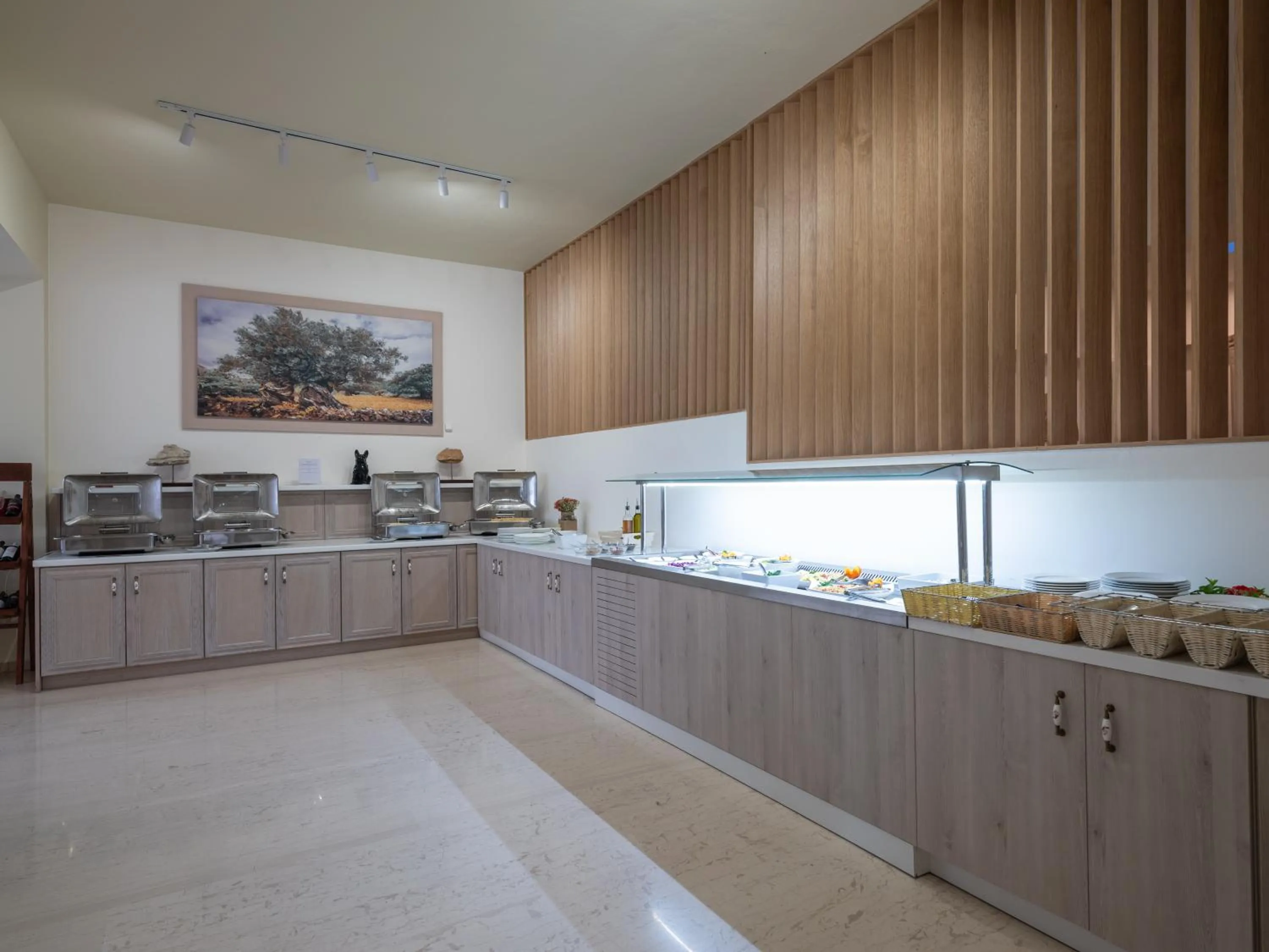 Food and drinks in Calypso Hotel