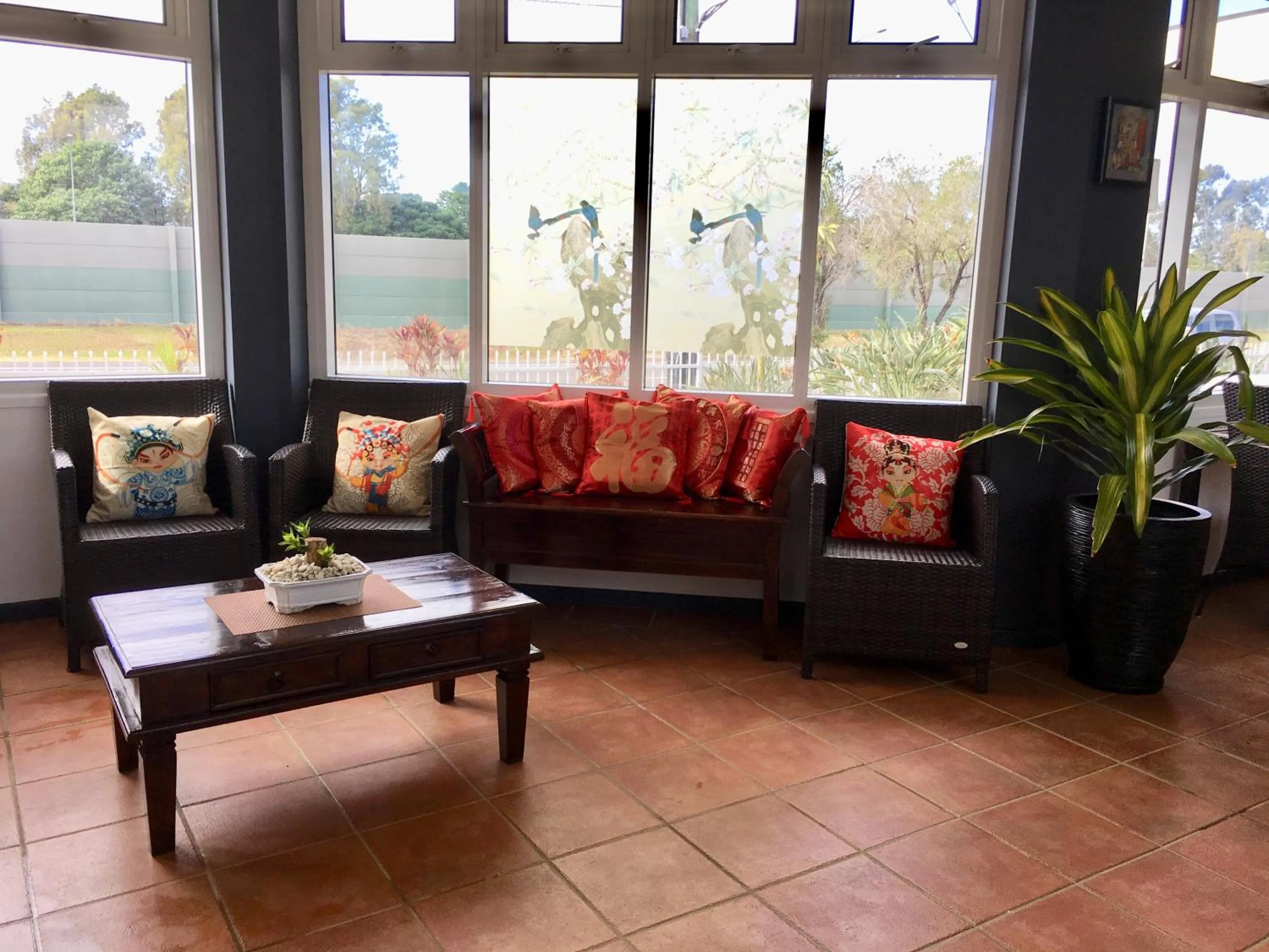 Restaurant/places to eat in South Cairns Resort