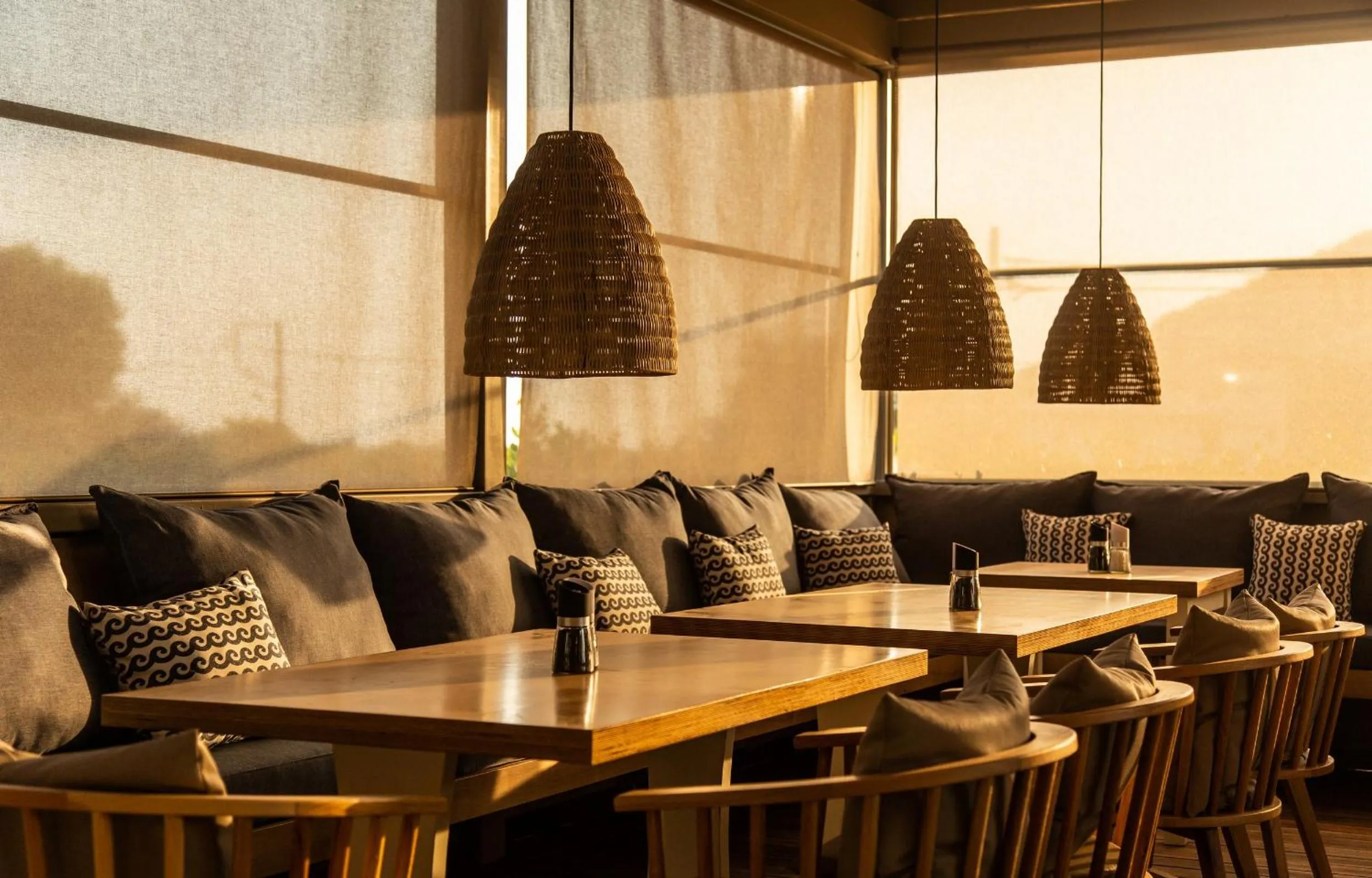 Restaurant/places to eat in Paralos Irini Mare