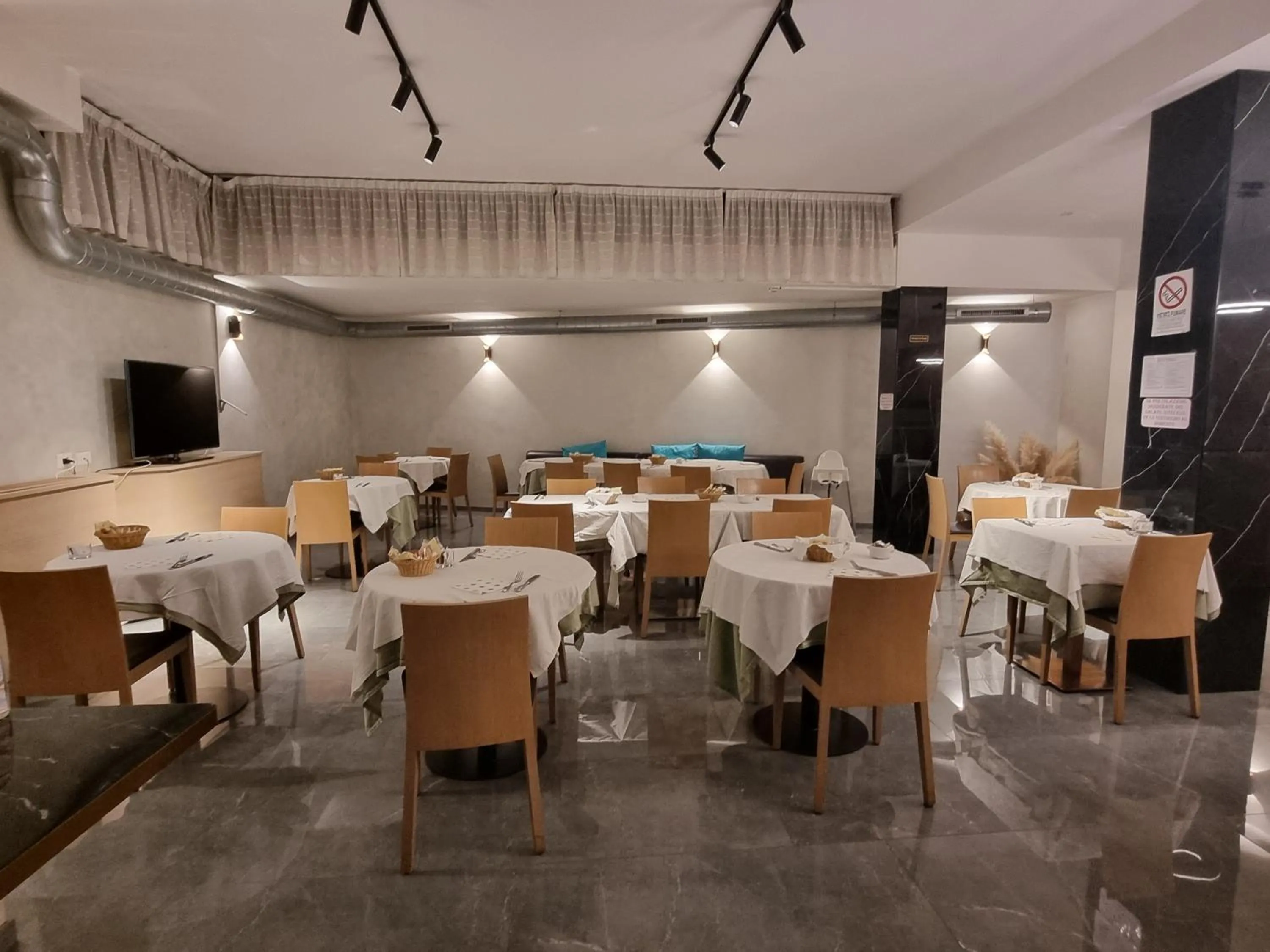 Restaurant/places to eat in La Ruota