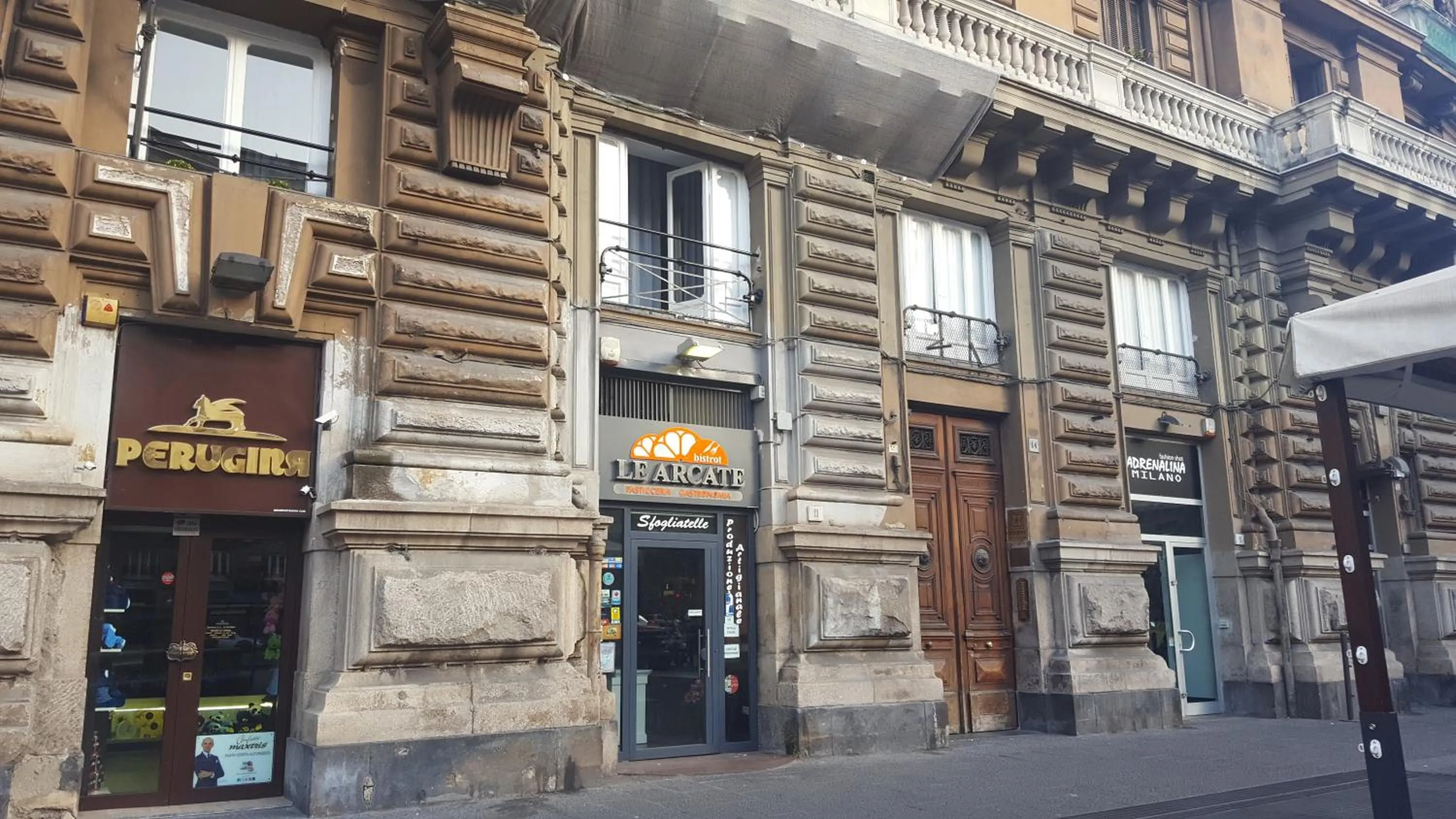 Property building in 2Naples Rooms