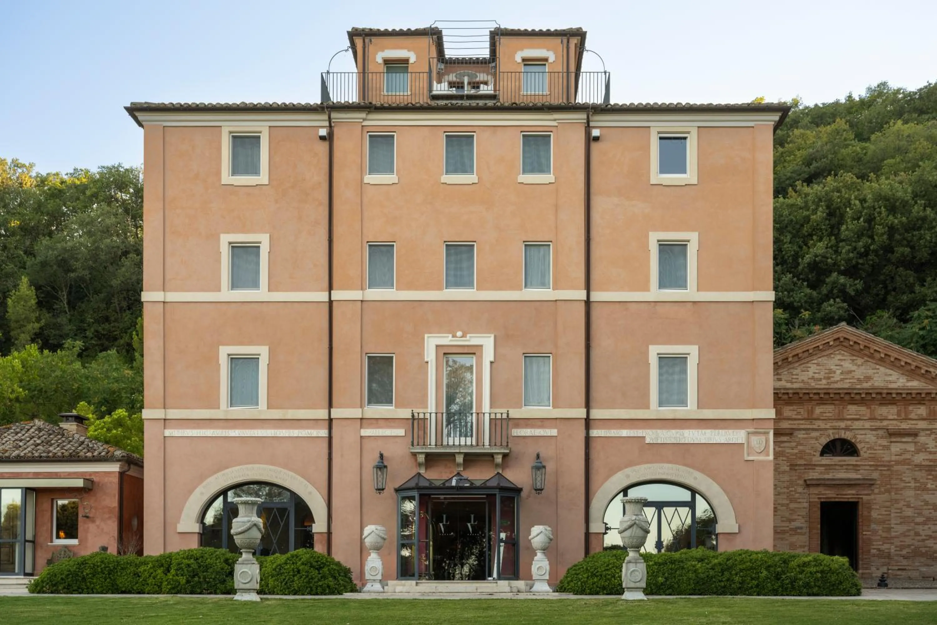 Property building in Villa Lattanzi