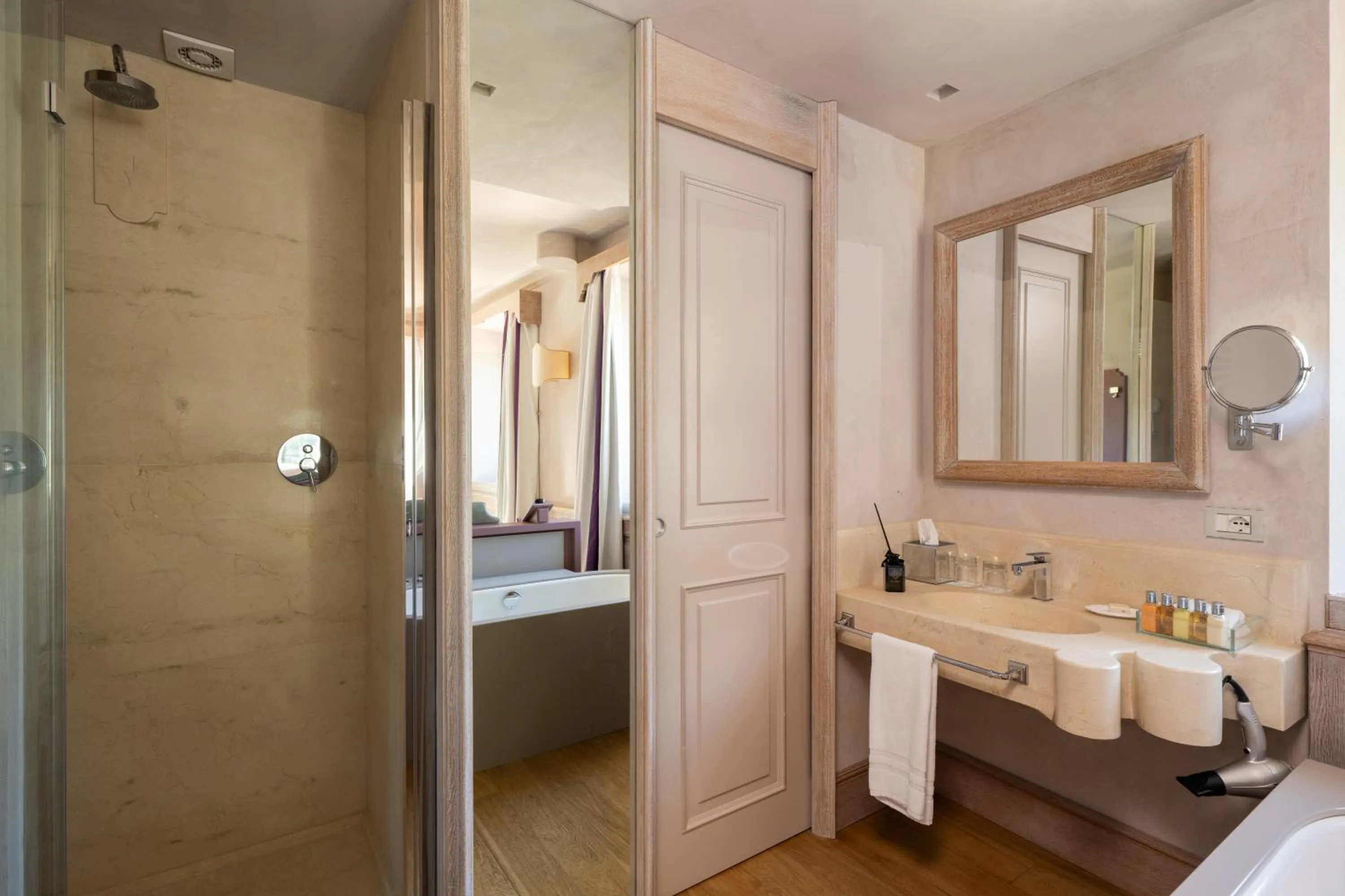 Bathroom in Villa Lattanzi