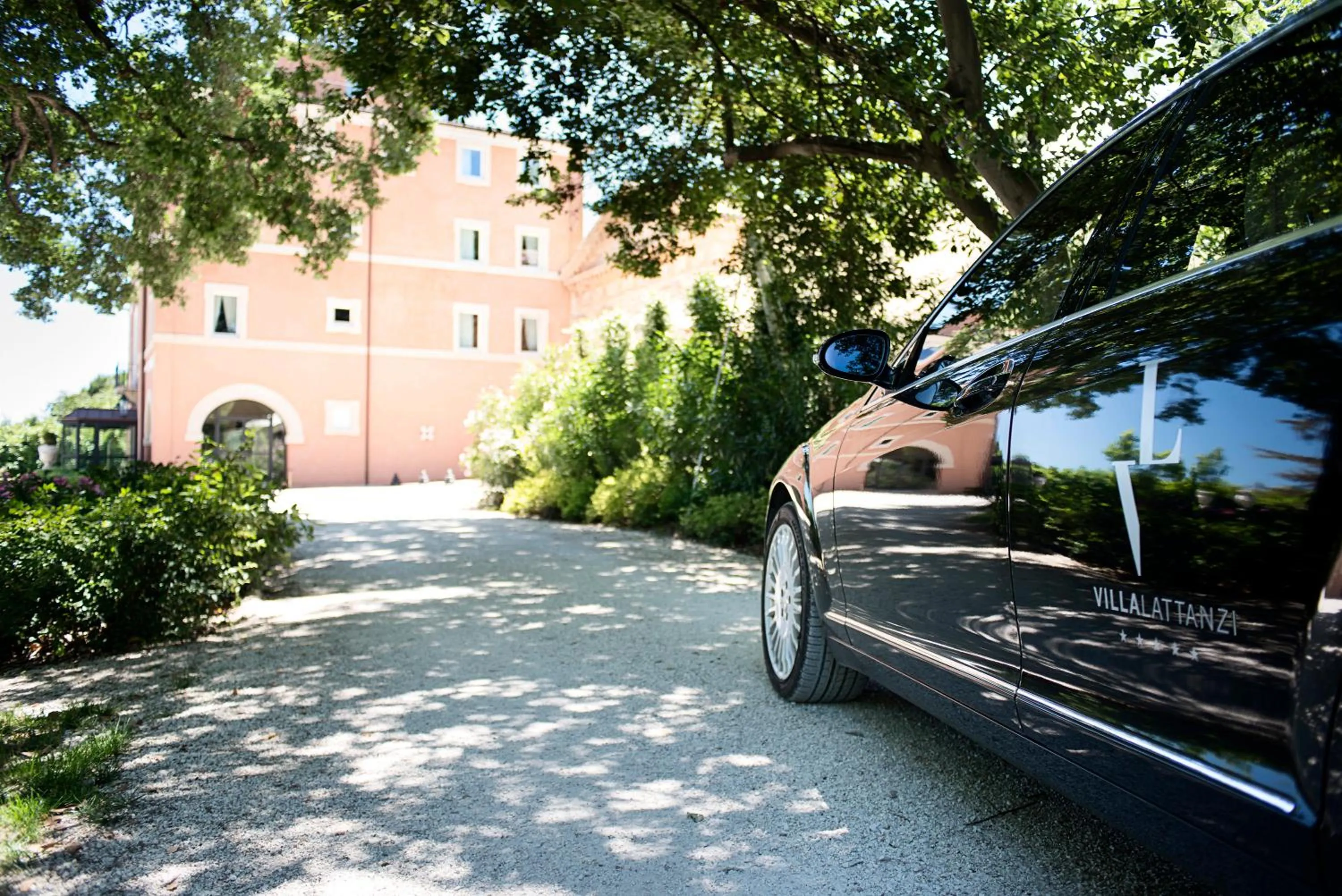 Facade/entrance in Villa Lattanzi