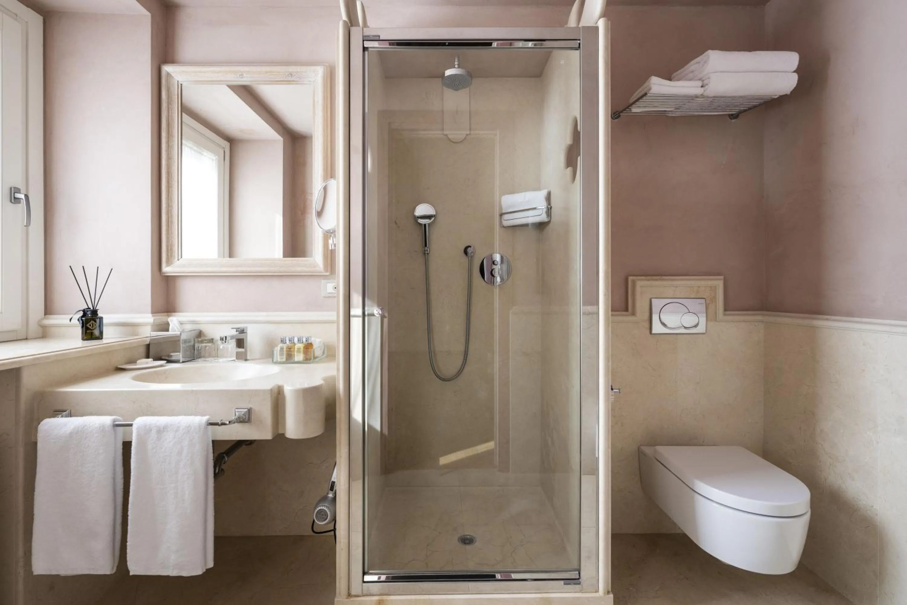 Bathroom in Villa Lattanzi