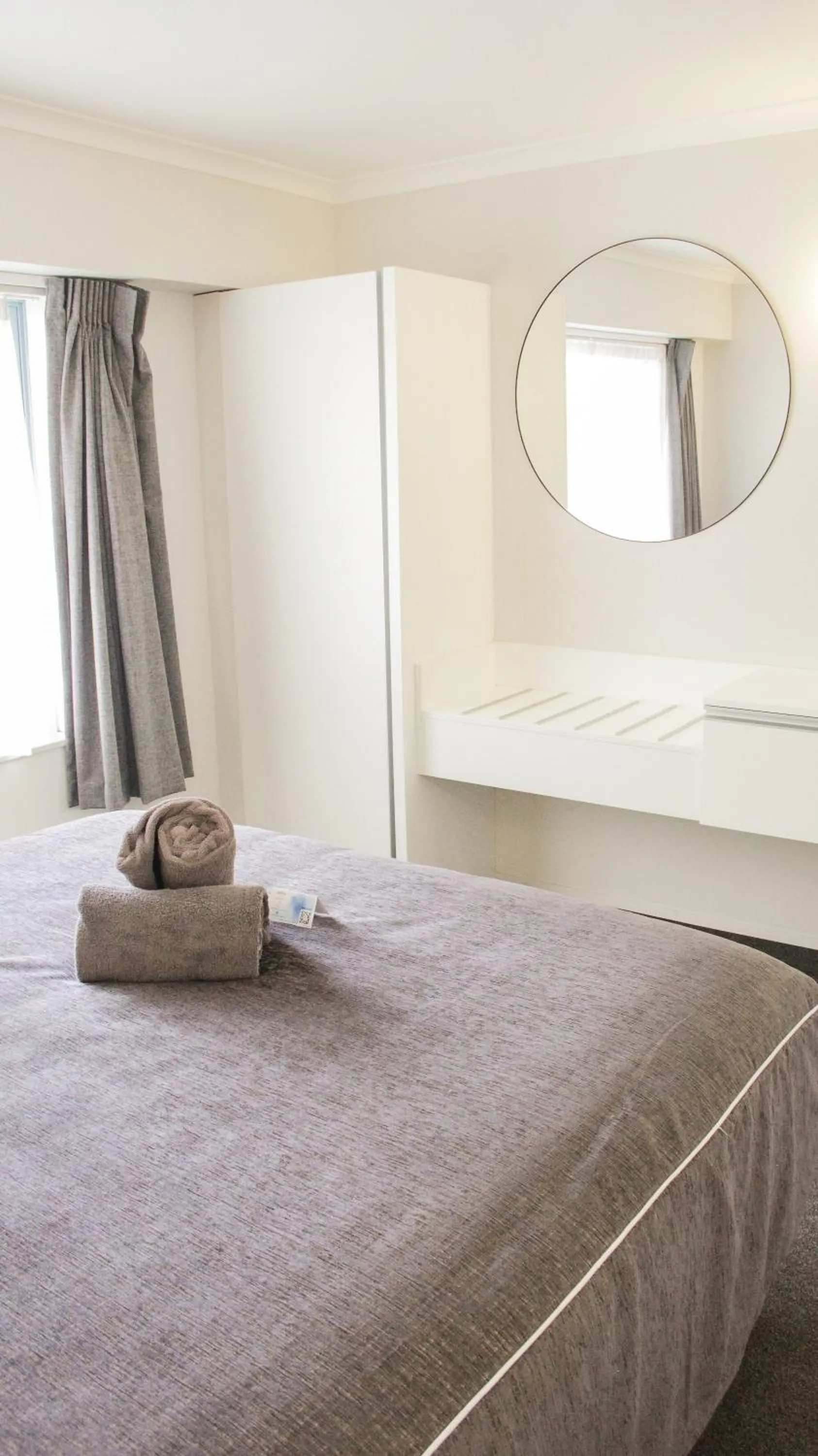 Bedroom, Bed in Anchorage Motor Lodge