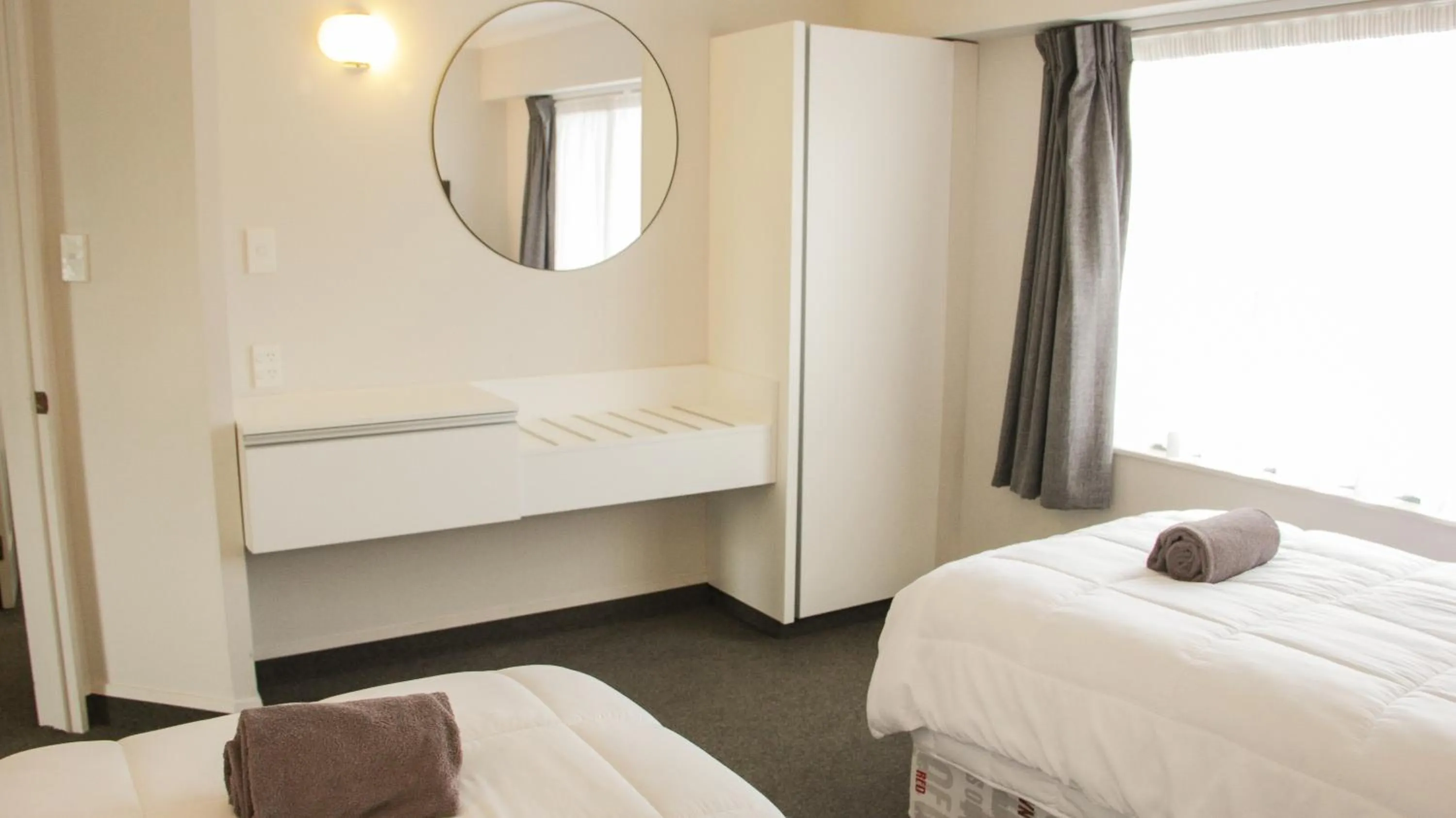 Bedroom, Bed in Anchorage Motor Lodge