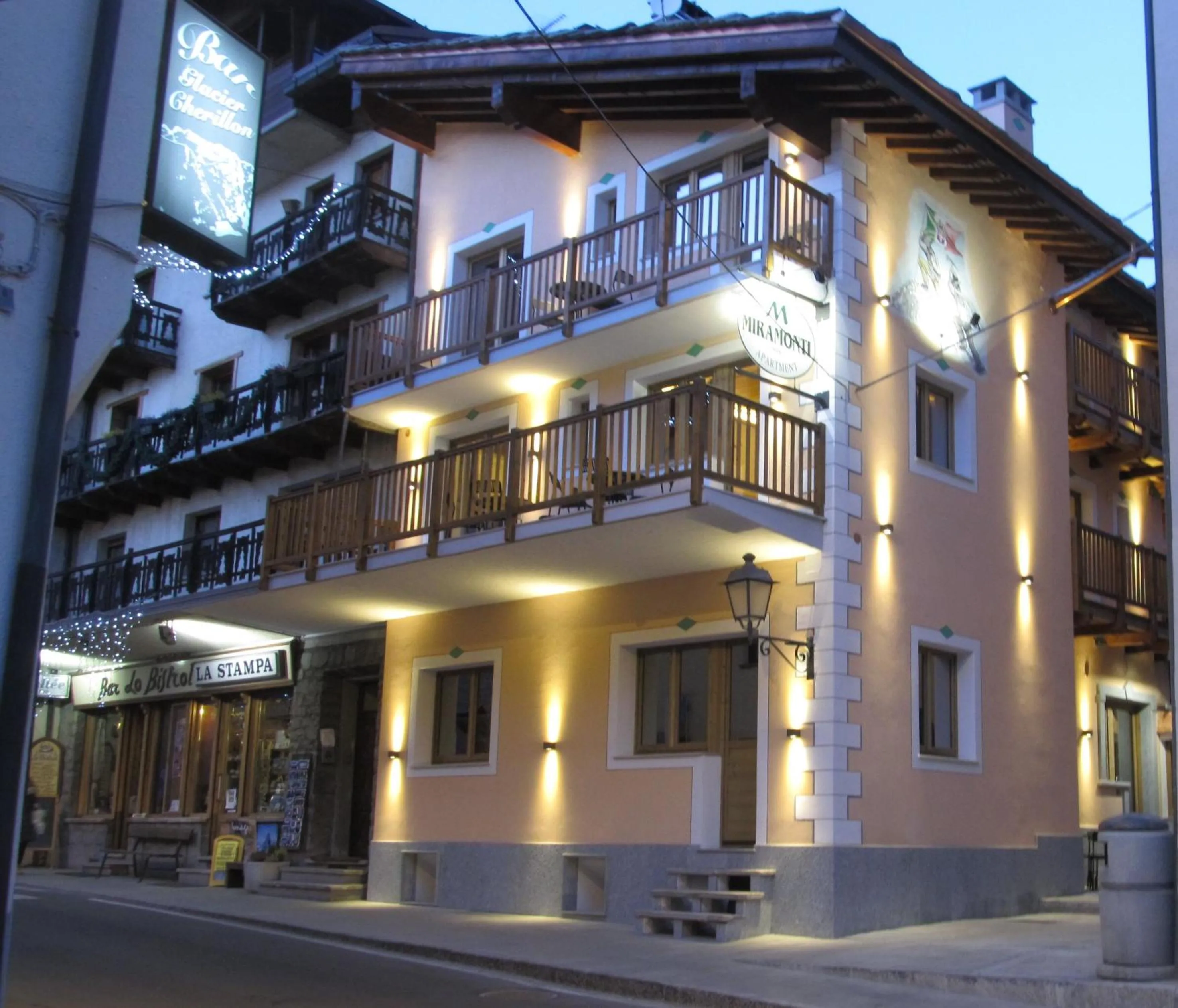 Facade/entrance in Miramonti