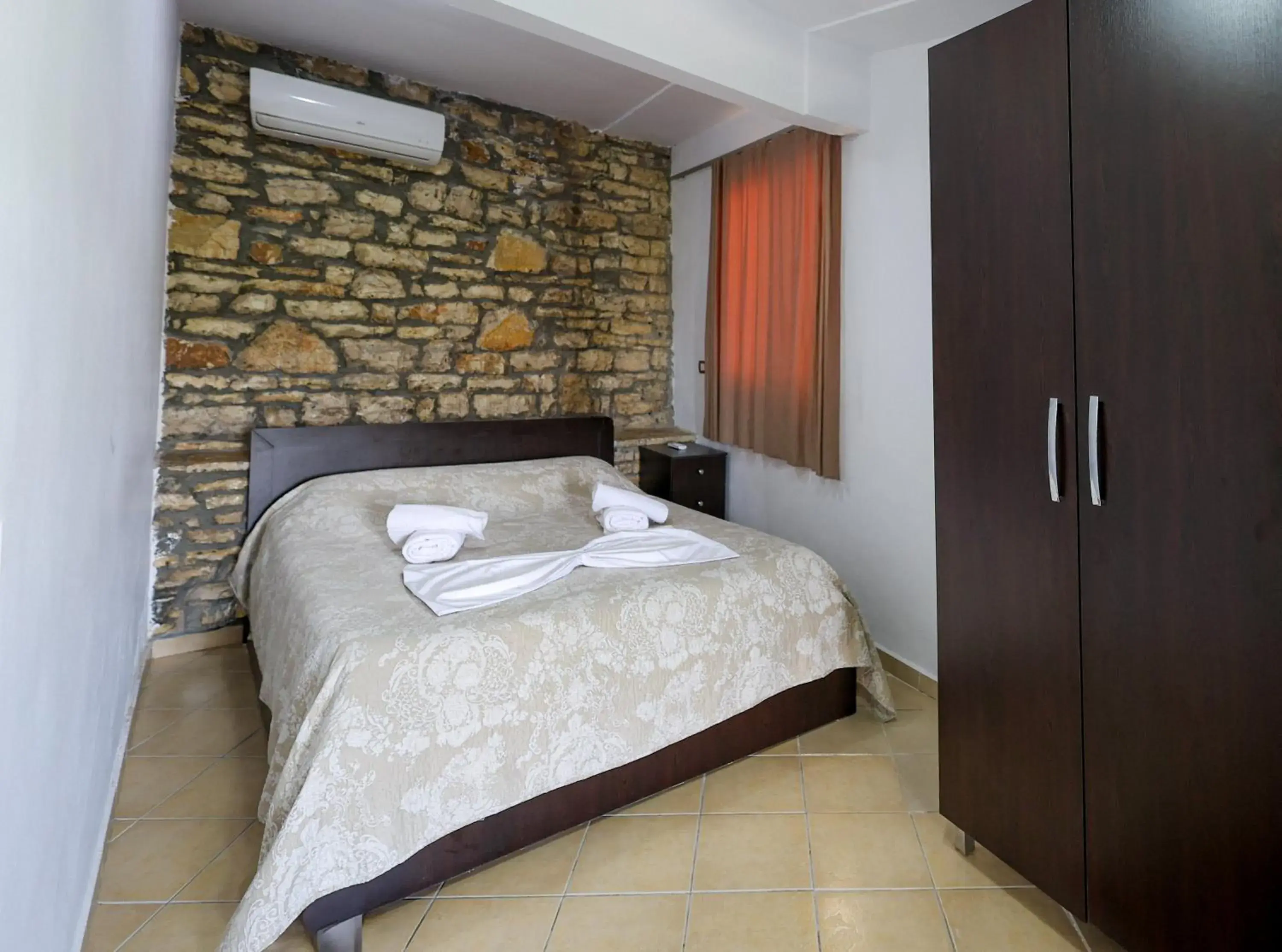 Double Room with Shared Terrace in Hotel Ajka Double Room with Shared Terrace in Hotel Ajka