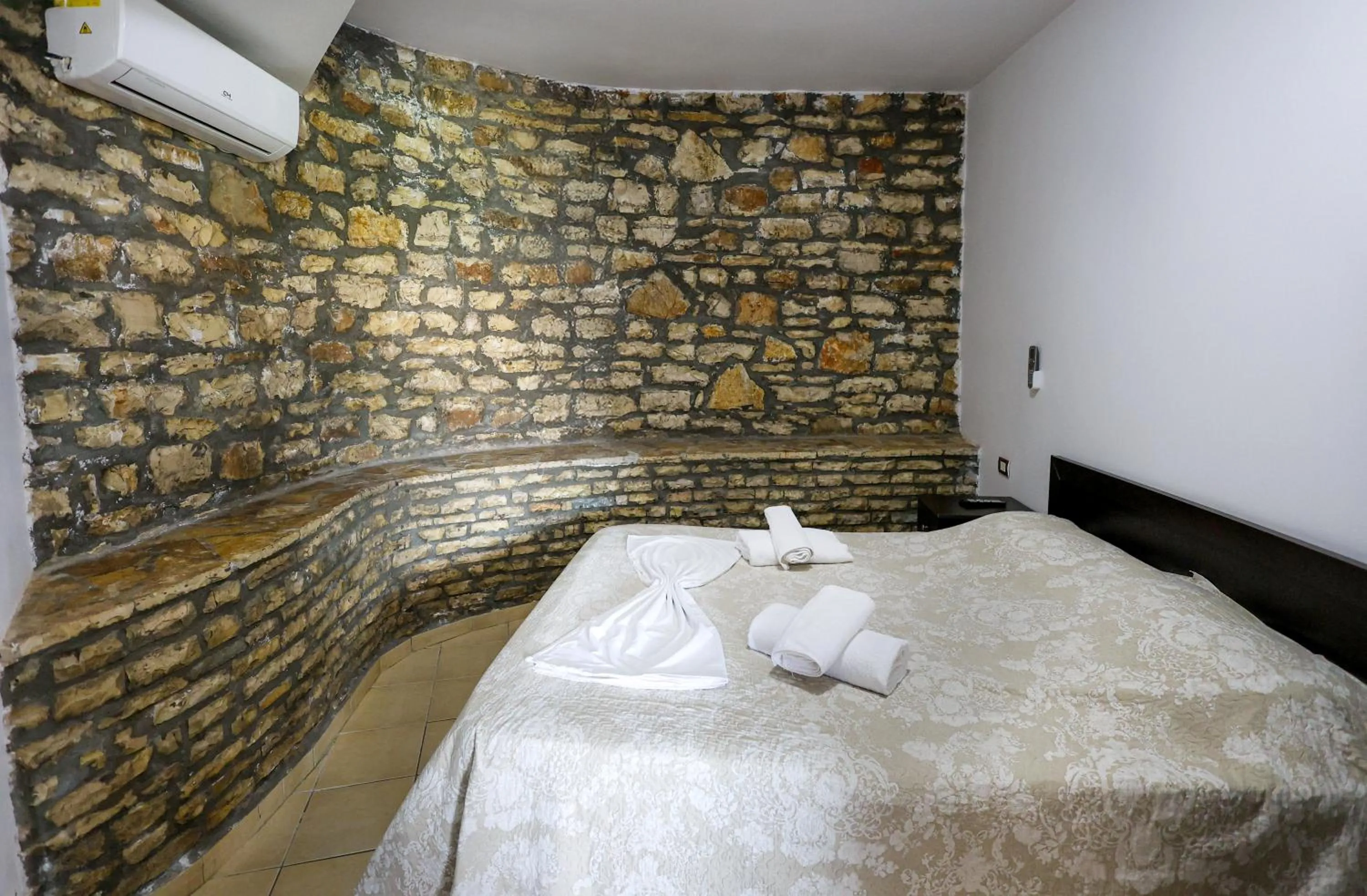 Bedroom, Bed in Hotel Ajka