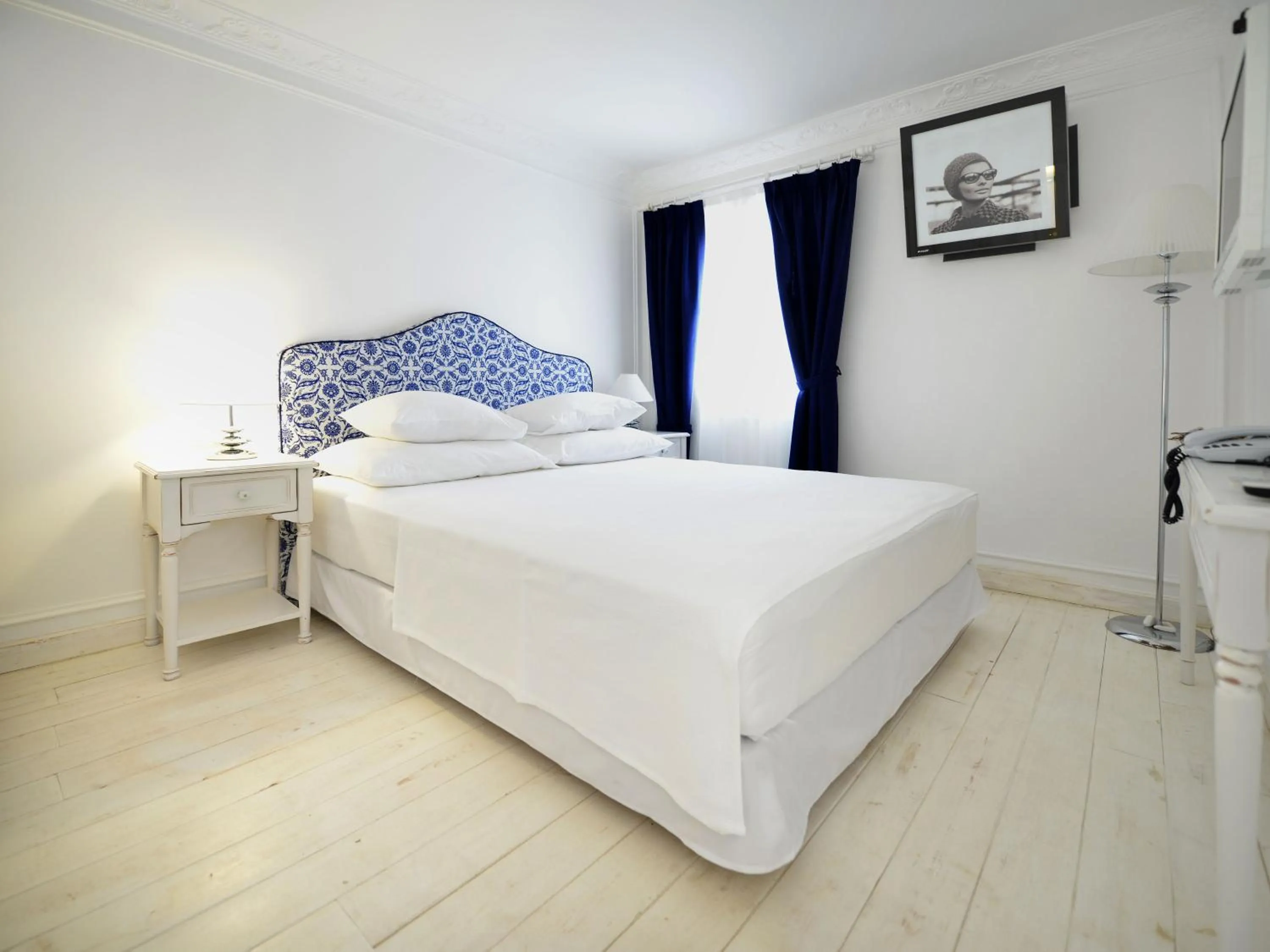 Bed in Vintage Alacati