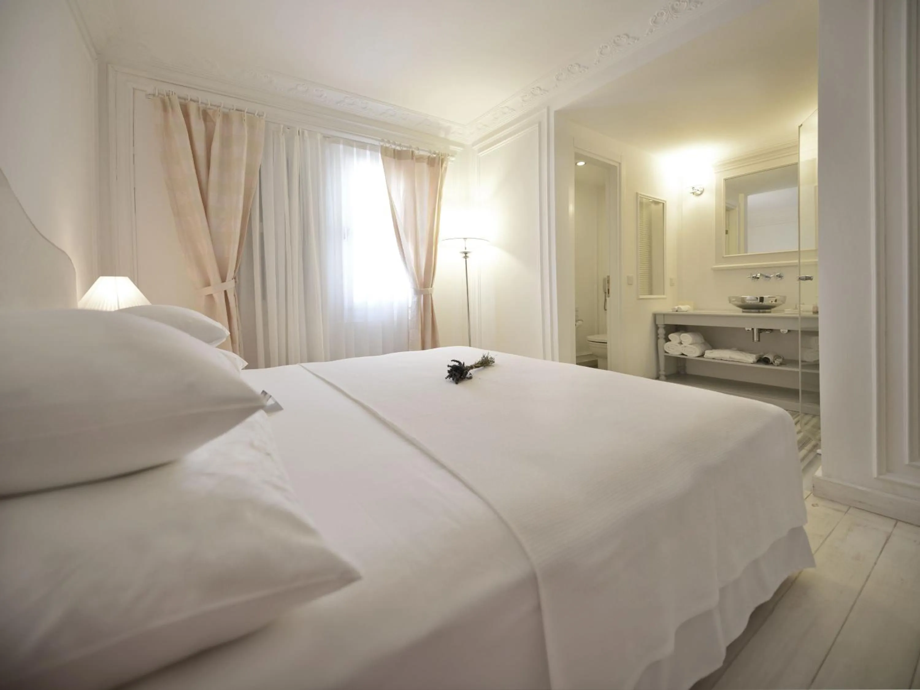 Toilet in Vintage Alacati