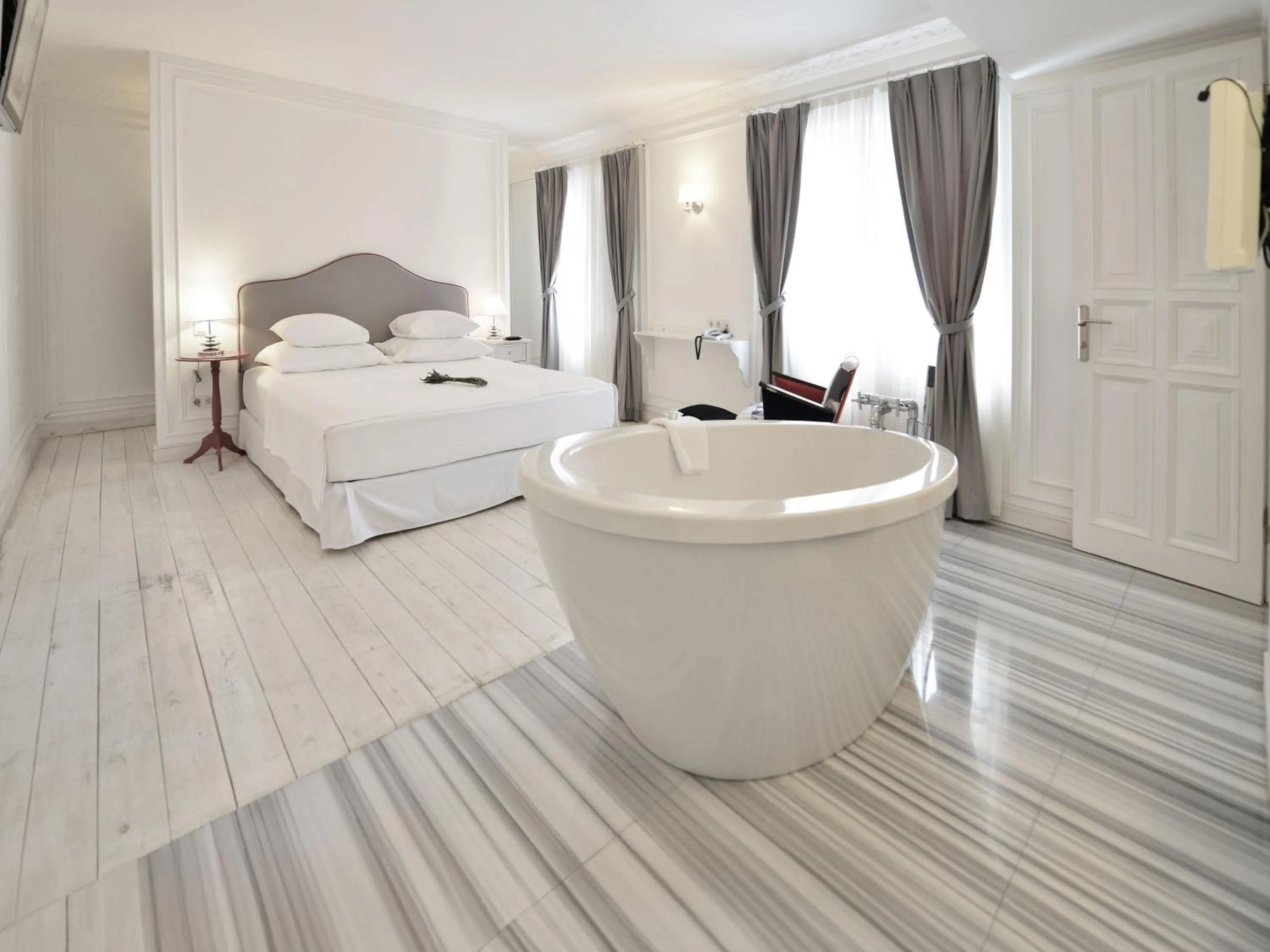 Bed in Vintage Alacati