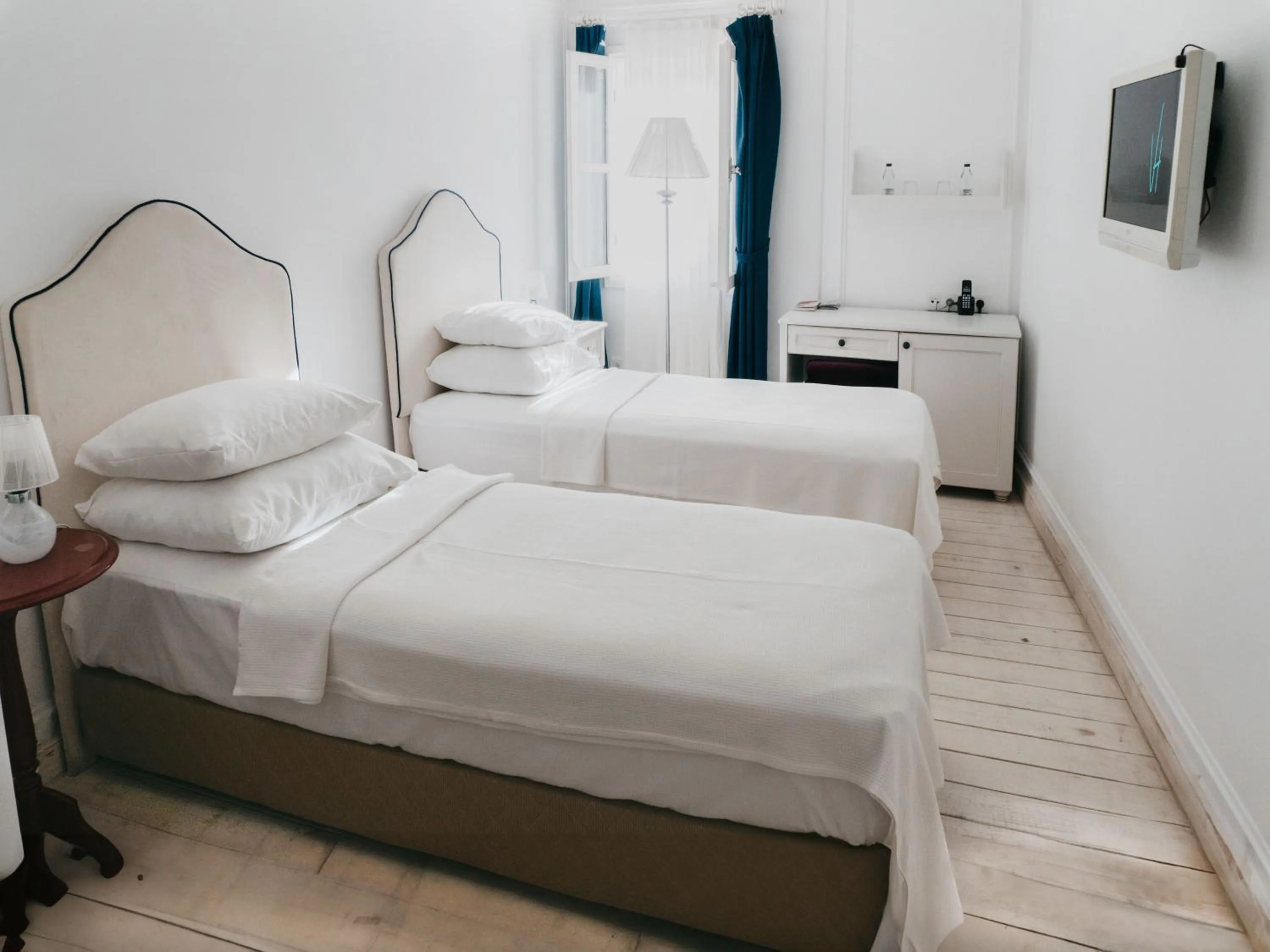 Bed in Vintage Alacati