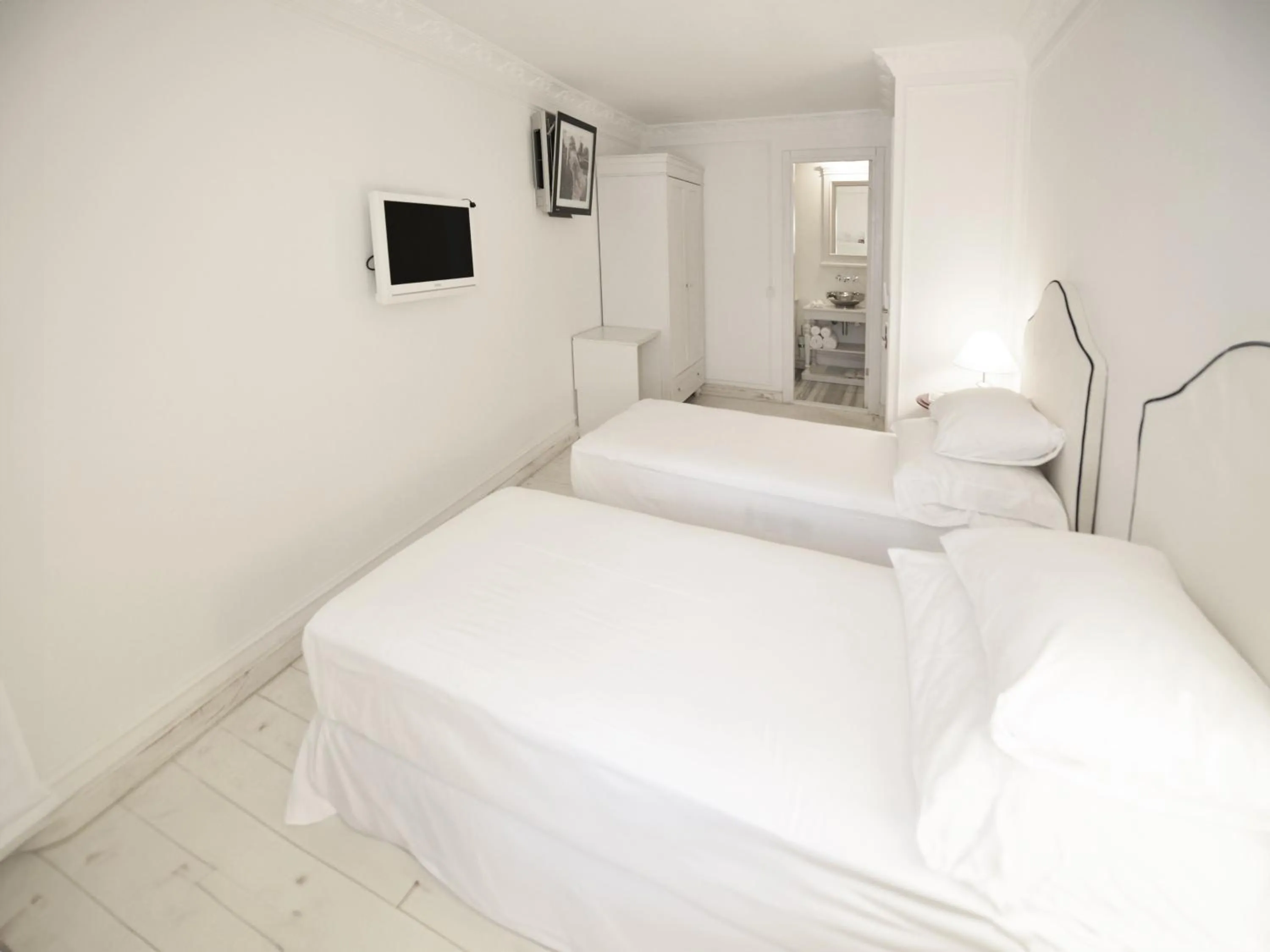 Bed in Vintage Alacati