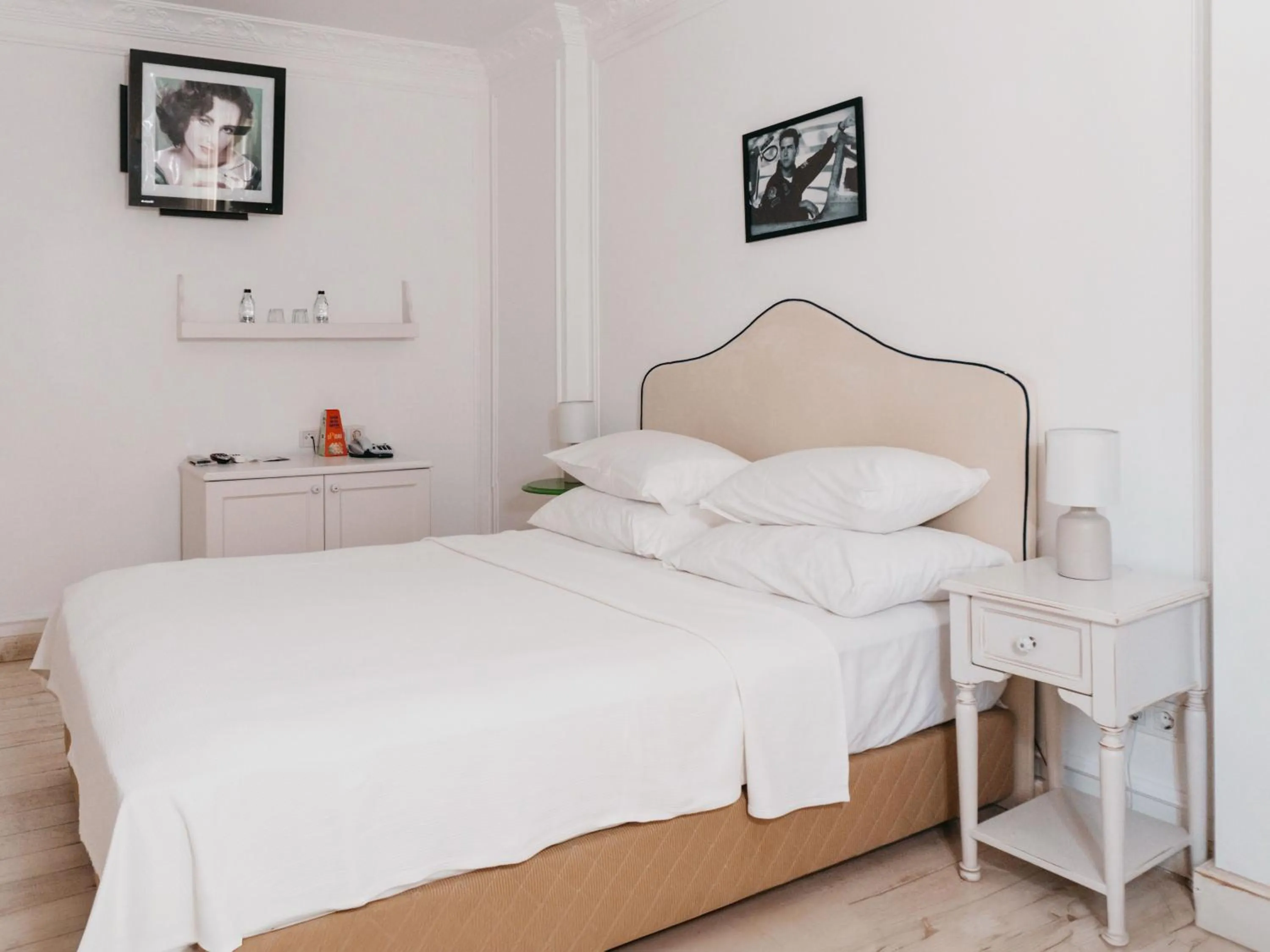Bed in Vintage Alacati