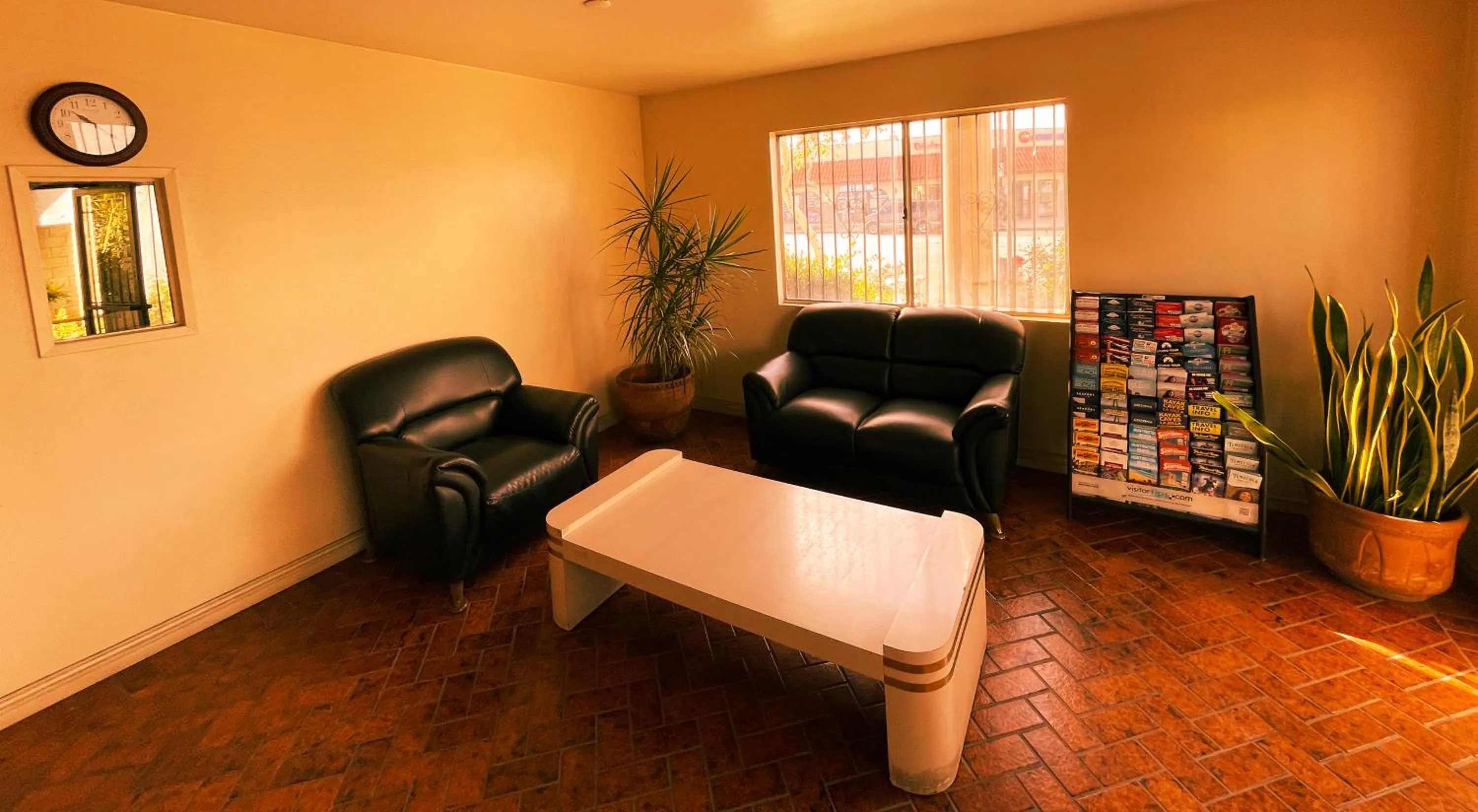 New Star Inn El Monte, CA - Los Angeles