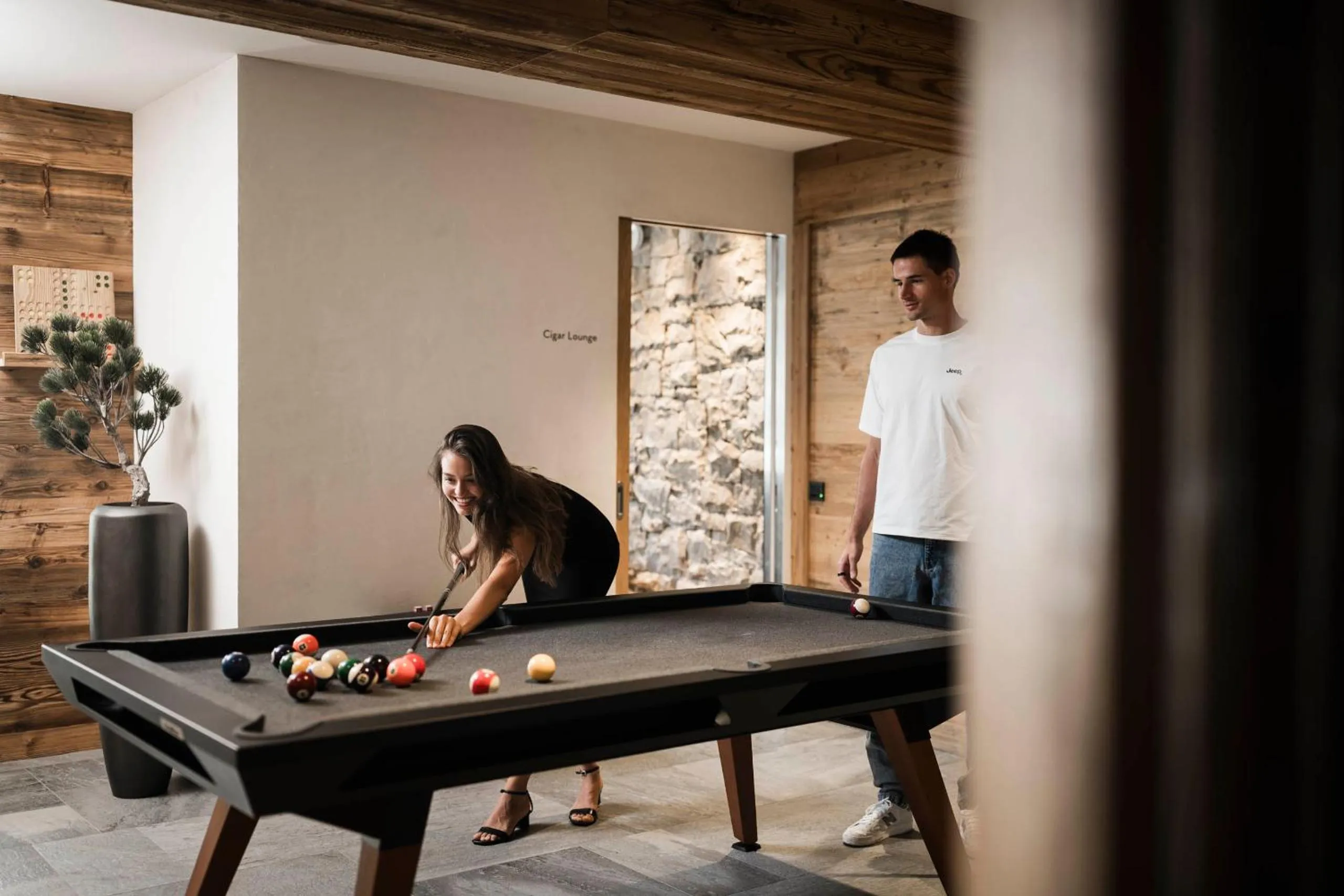 Lounge or bar in Hotel Plan de Gralba - das Berghotel