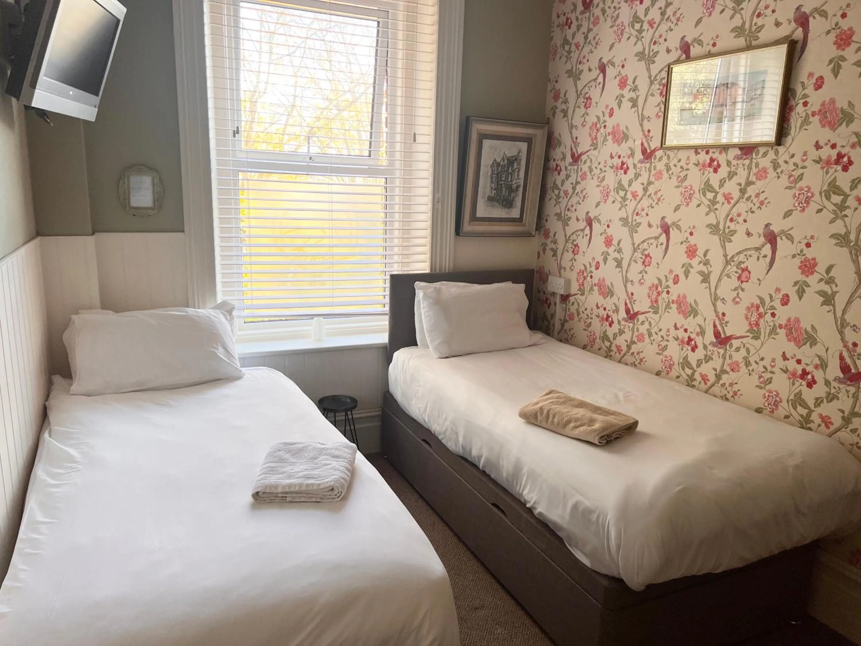 Bed in Boho Beach House - Beach location