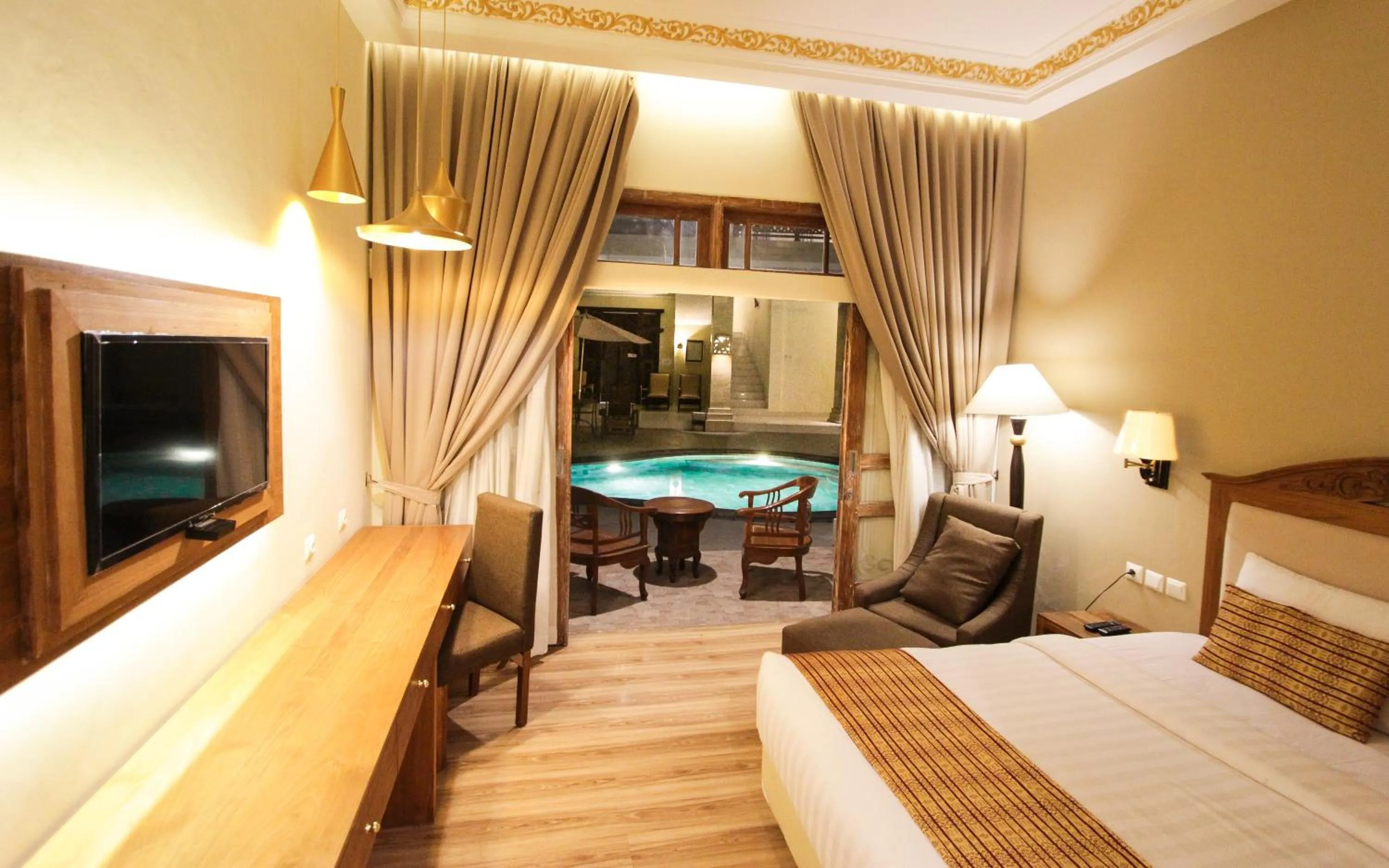 TV and multimedia, Bed in Ndalem Nuriyyat Villa, Spa & Skin Care