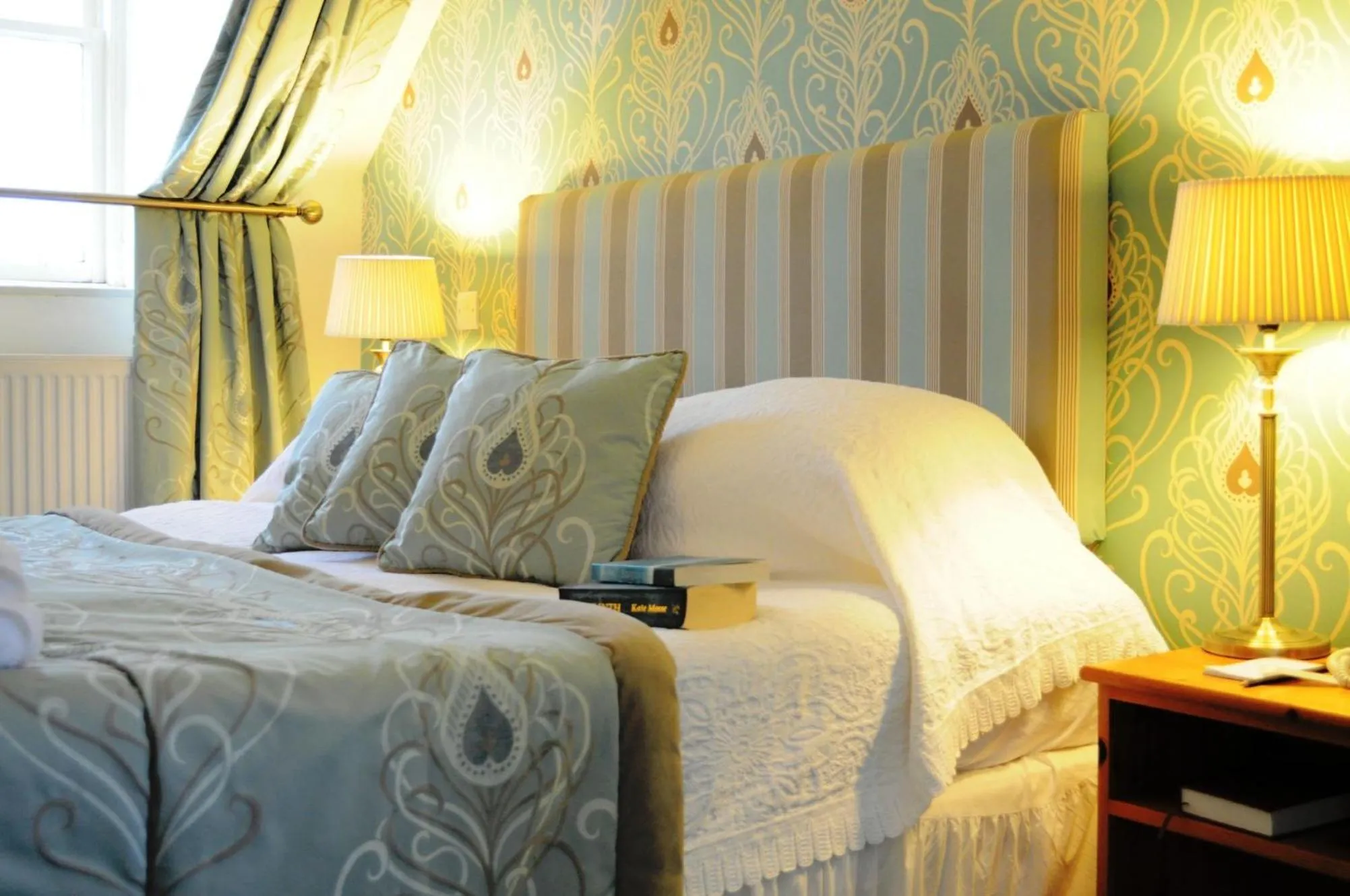 Bedroom, Bed in The Creggans Inn