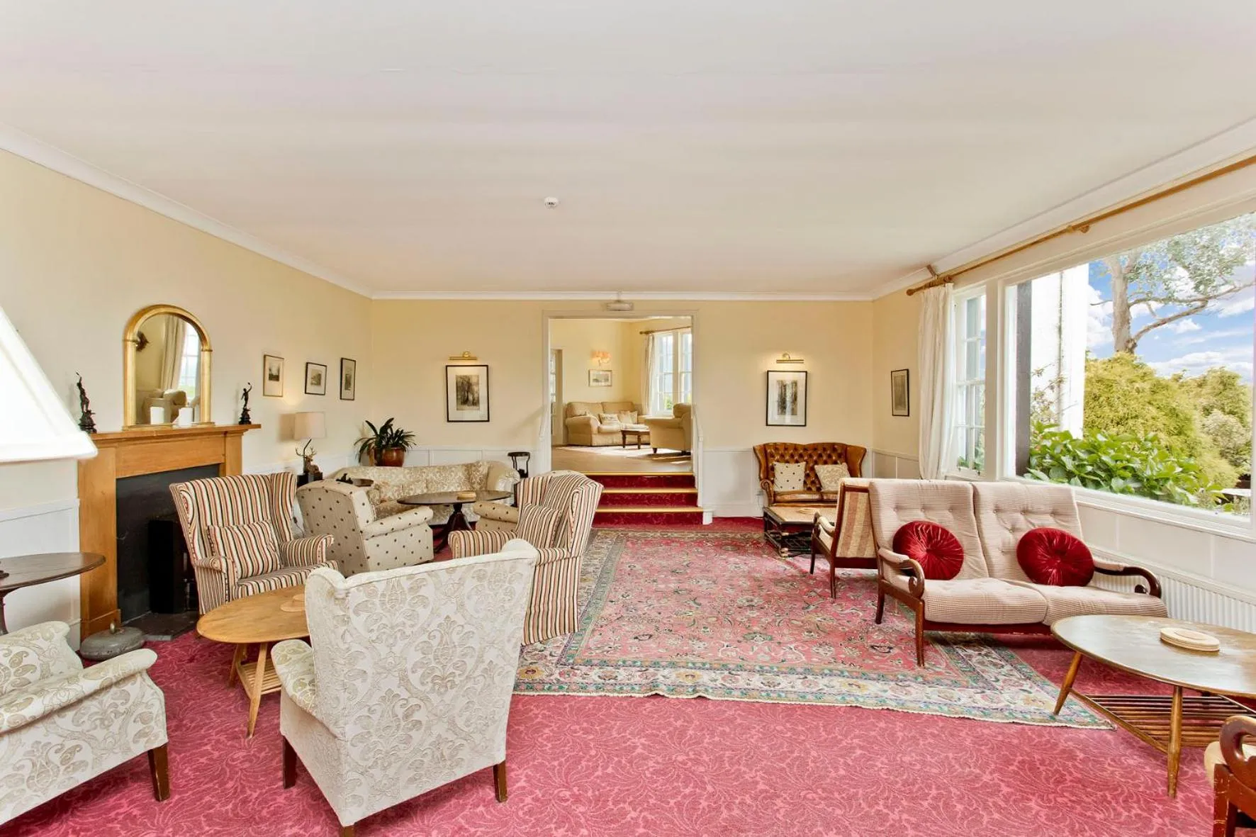 Lounge or bar in The Creggans Inn