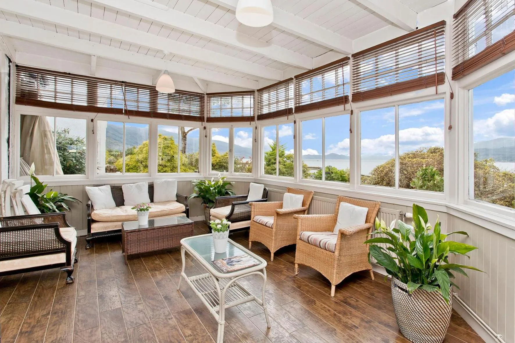 Lobby or reception in The Creggans Inn