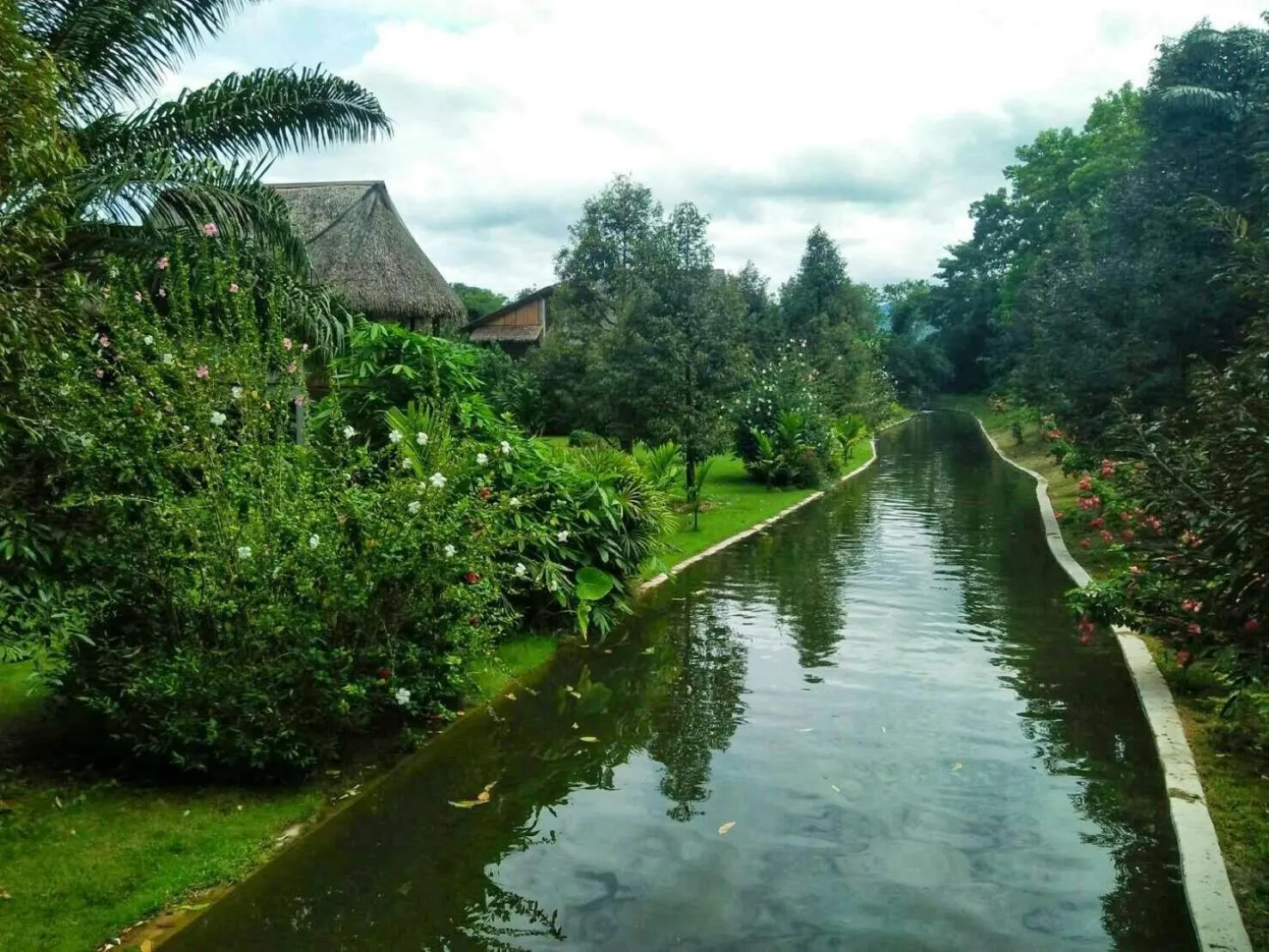 Communal lounge/ TV room in Orchard Pa La U