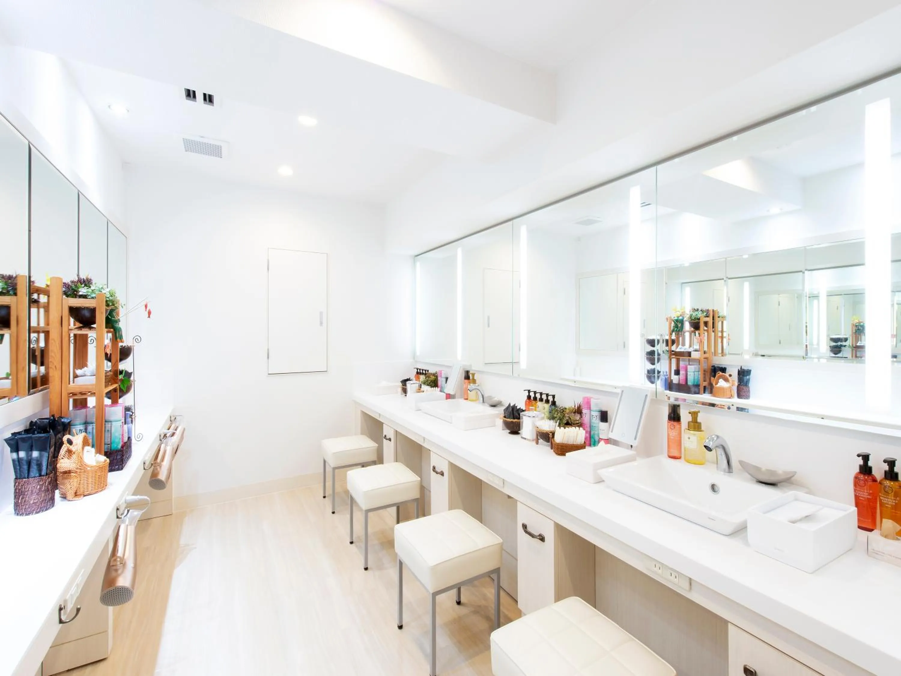 Spa and wellness centre/facilities in Capsule Hotel Anshin Oyado Premium Resort Kyoto Shijo Karasuma