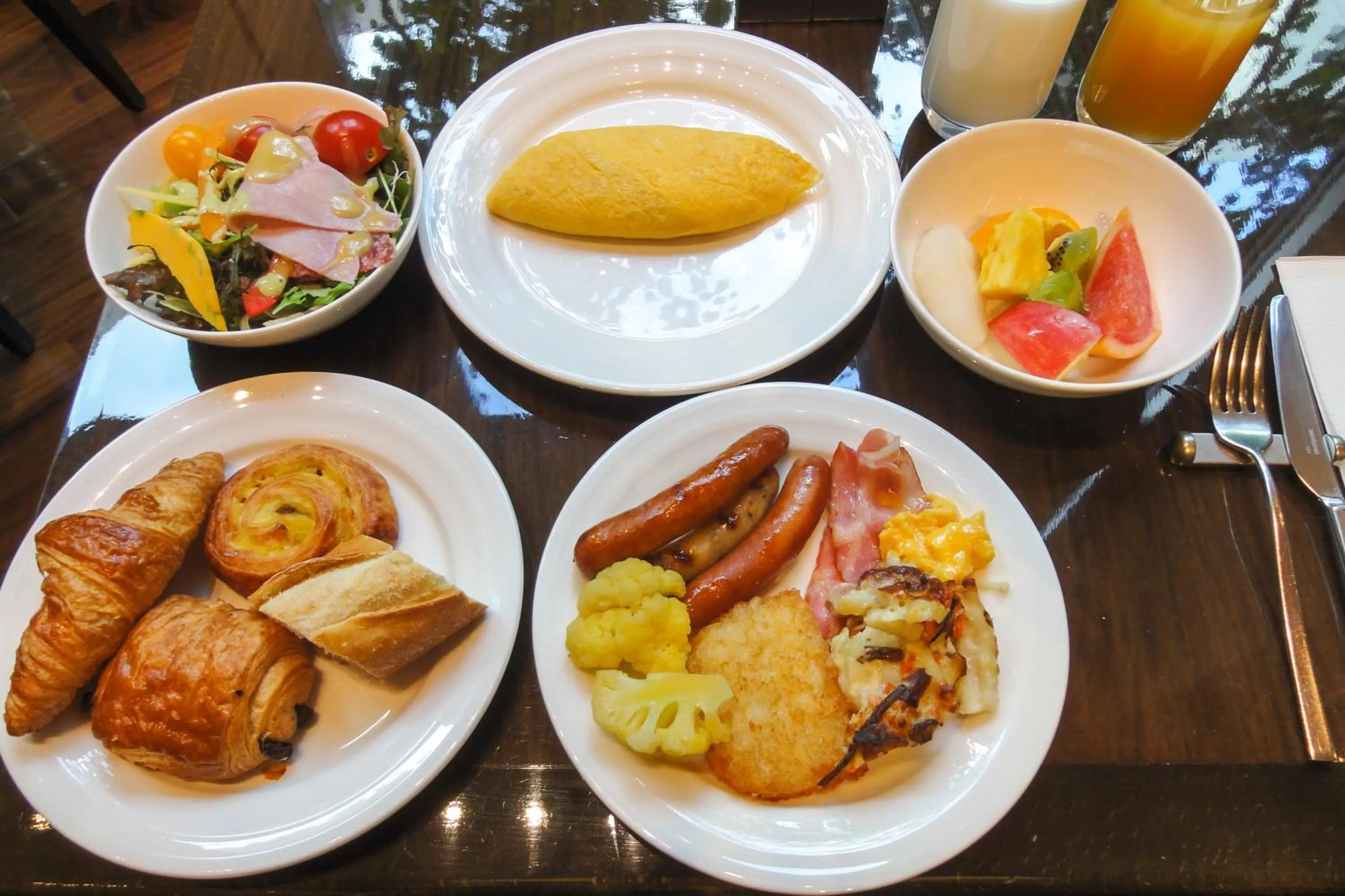 Food and drinks in IWISH Hotel