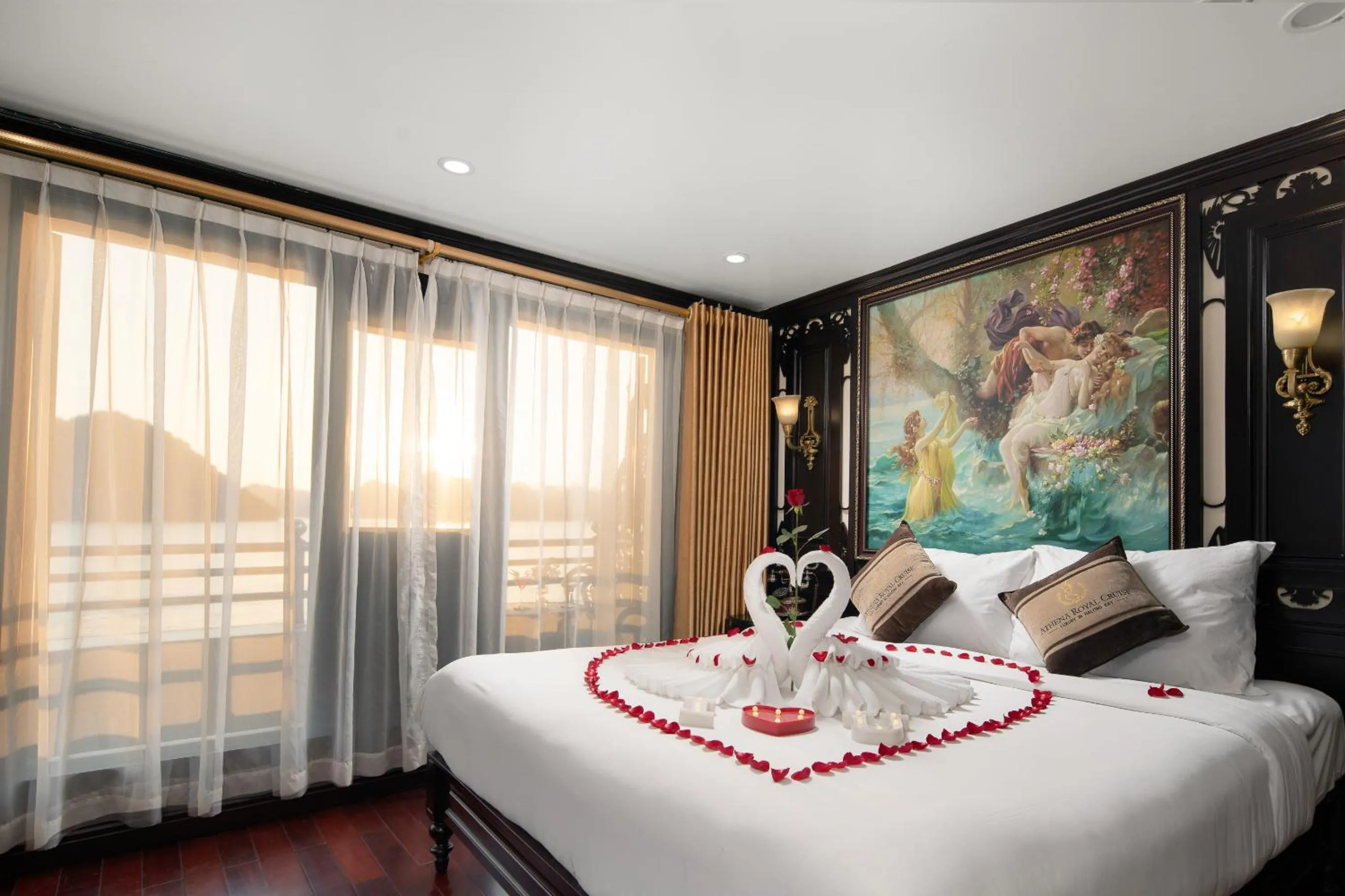 Bedroom, Bed in Athena Royal Cruise - Luxury in Halong Bay