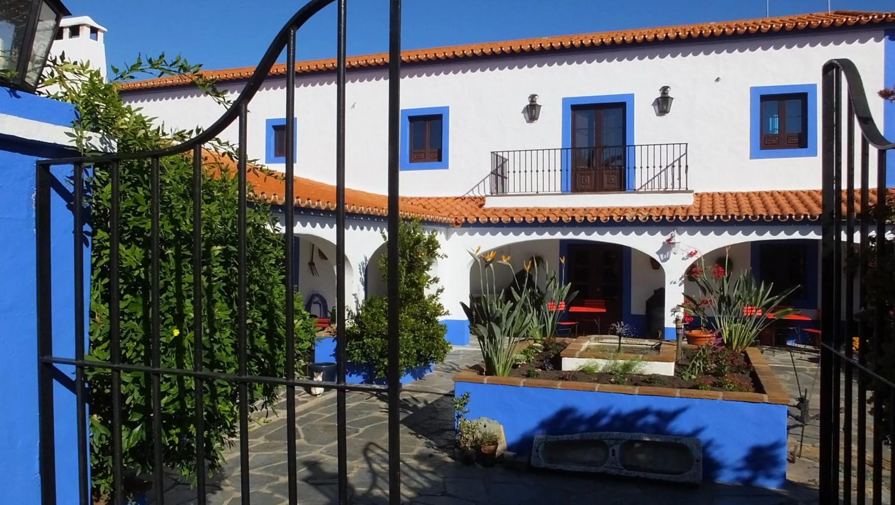 Facade/entrance in Monte Alerta Turismo Rural