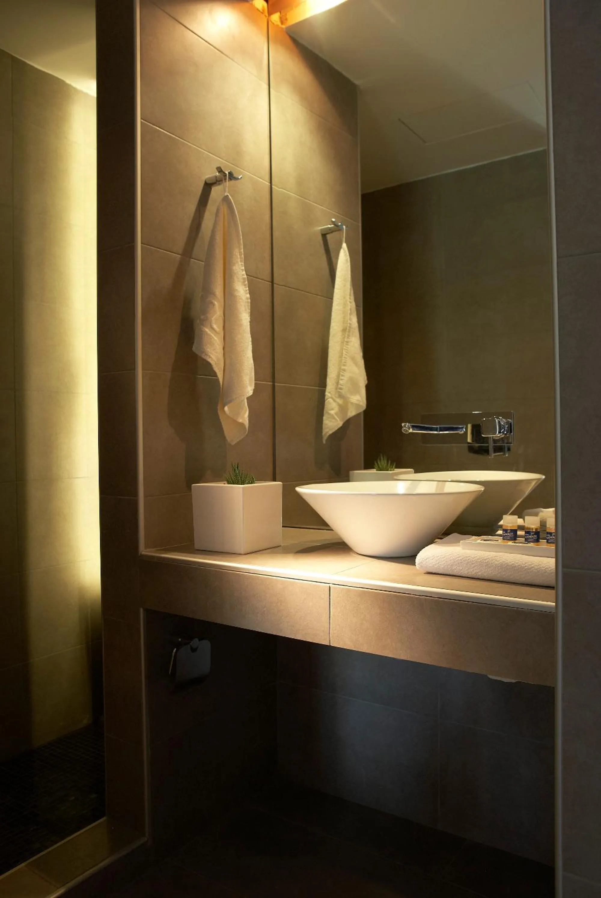 Bathroom in Kamari Beach Hotel