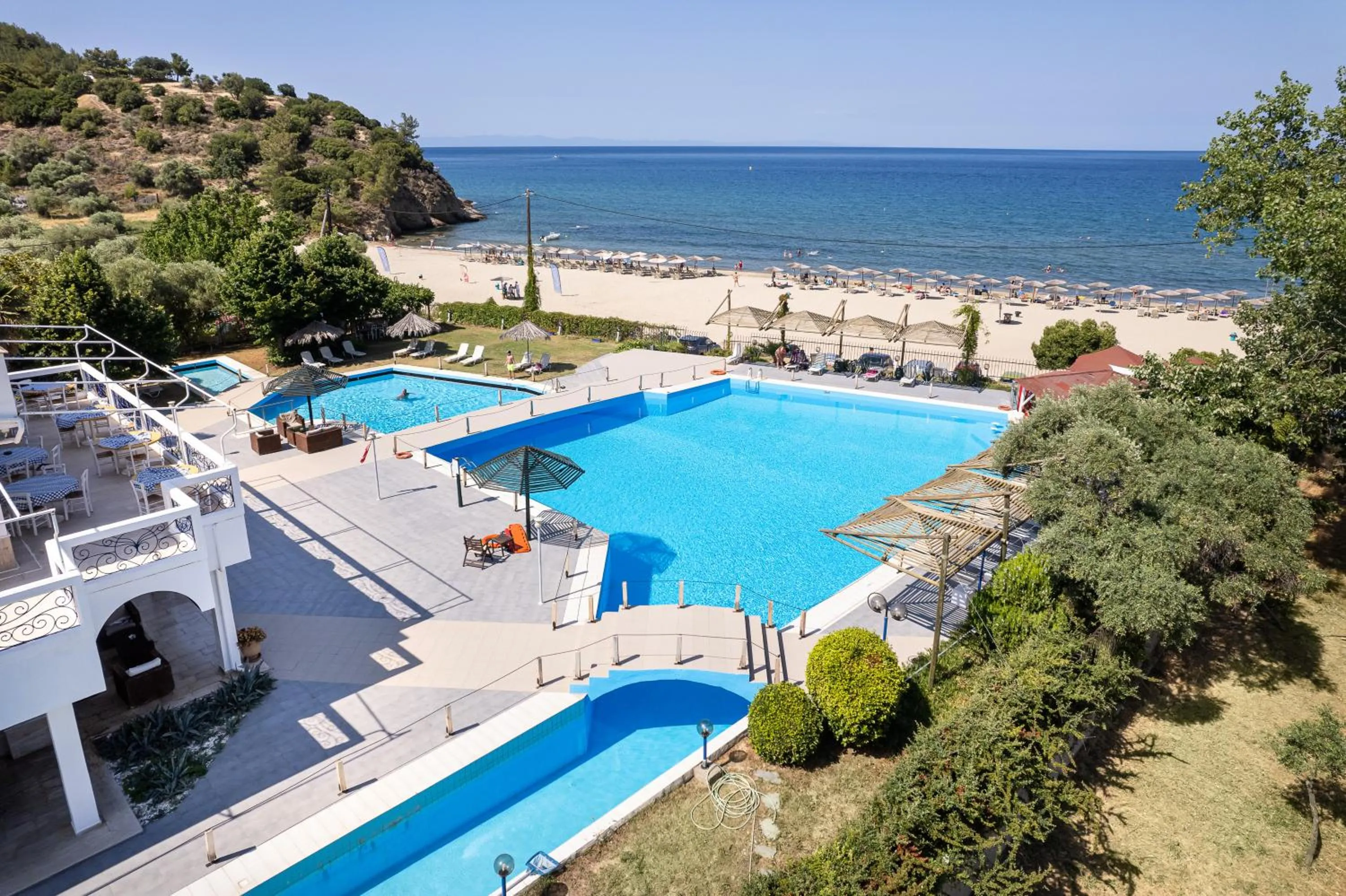 Swimming pool in Kamari Beach Hotel