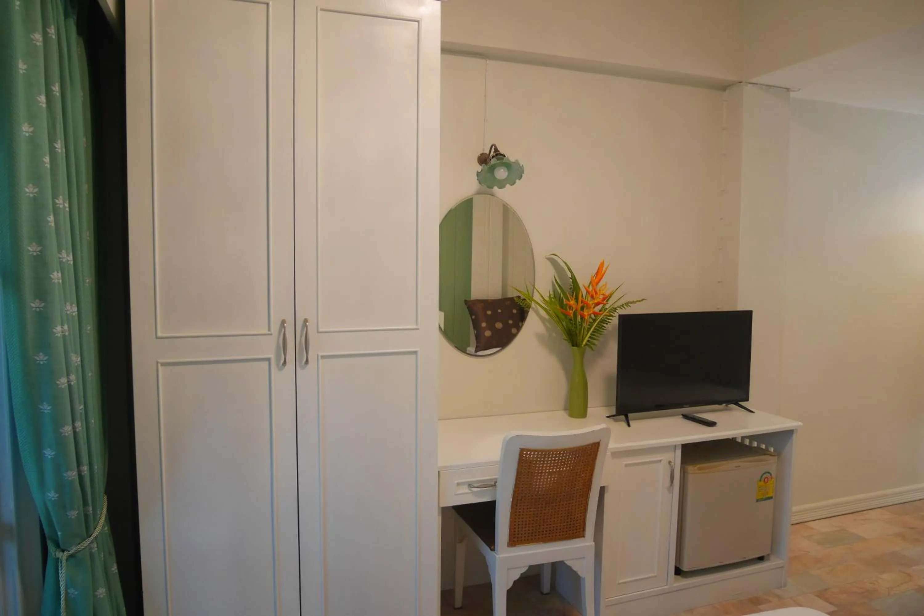 Communal lounge/ TV room in Banpu Koh Chang Resort