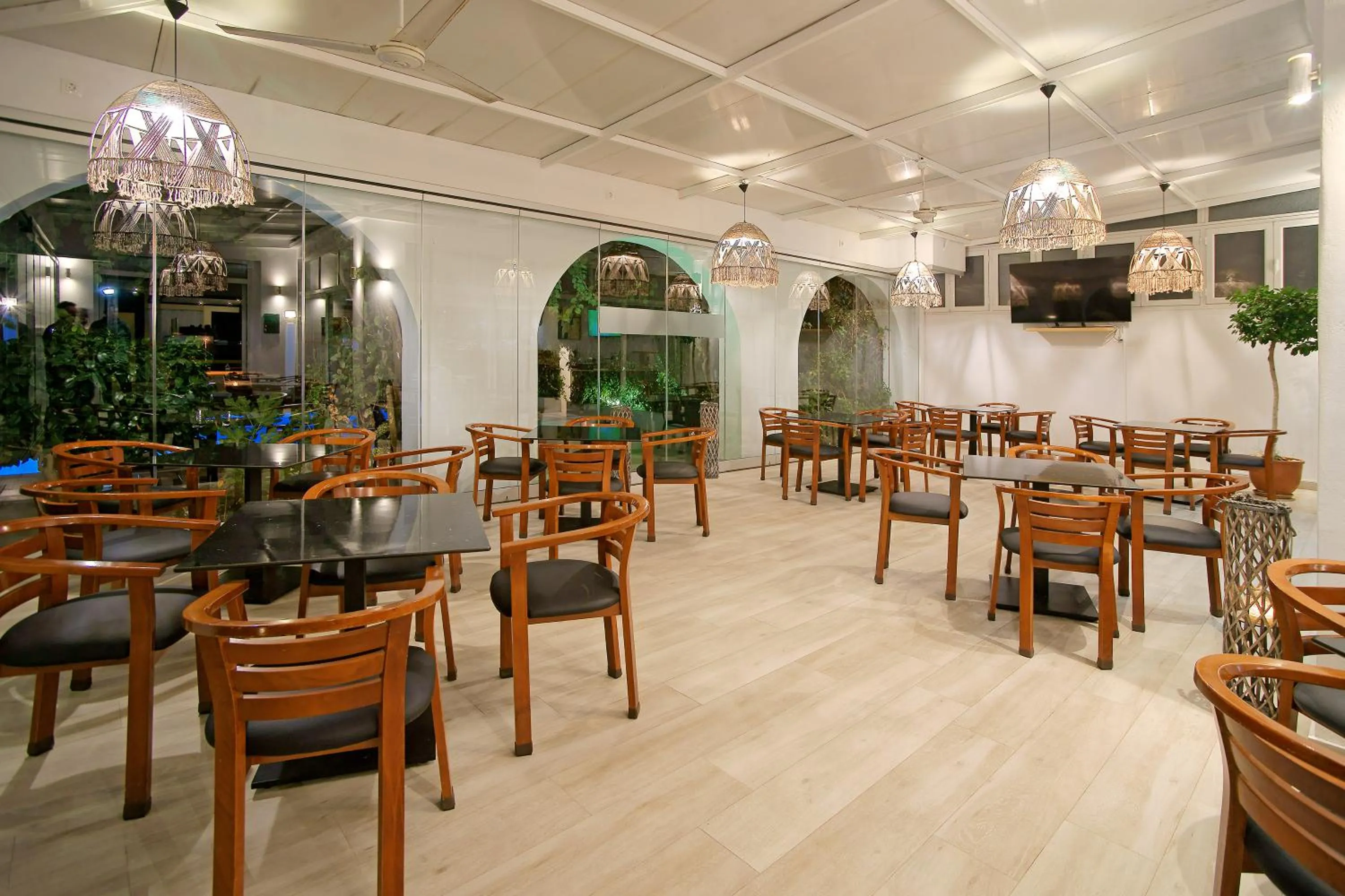 Restaurant/places to eat in Kyparissia Beach Hotel