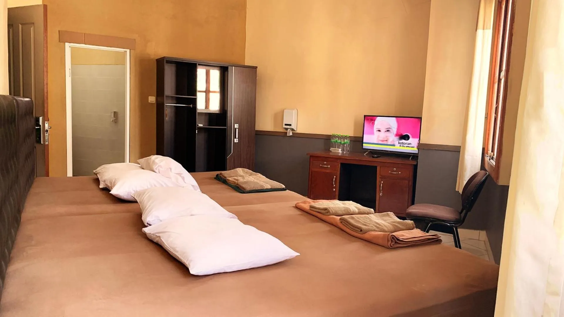 Bedroom, Bed in Omah Pelem Syariah