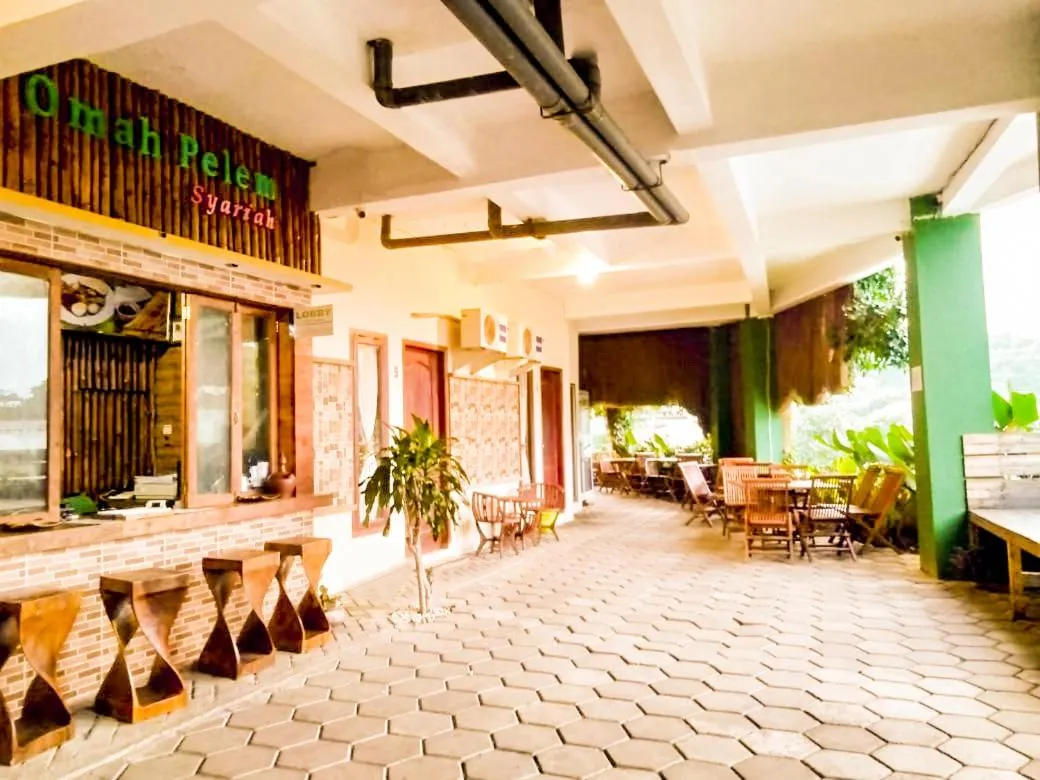 Restaurant/places to eat in Omah Pelem Syariah