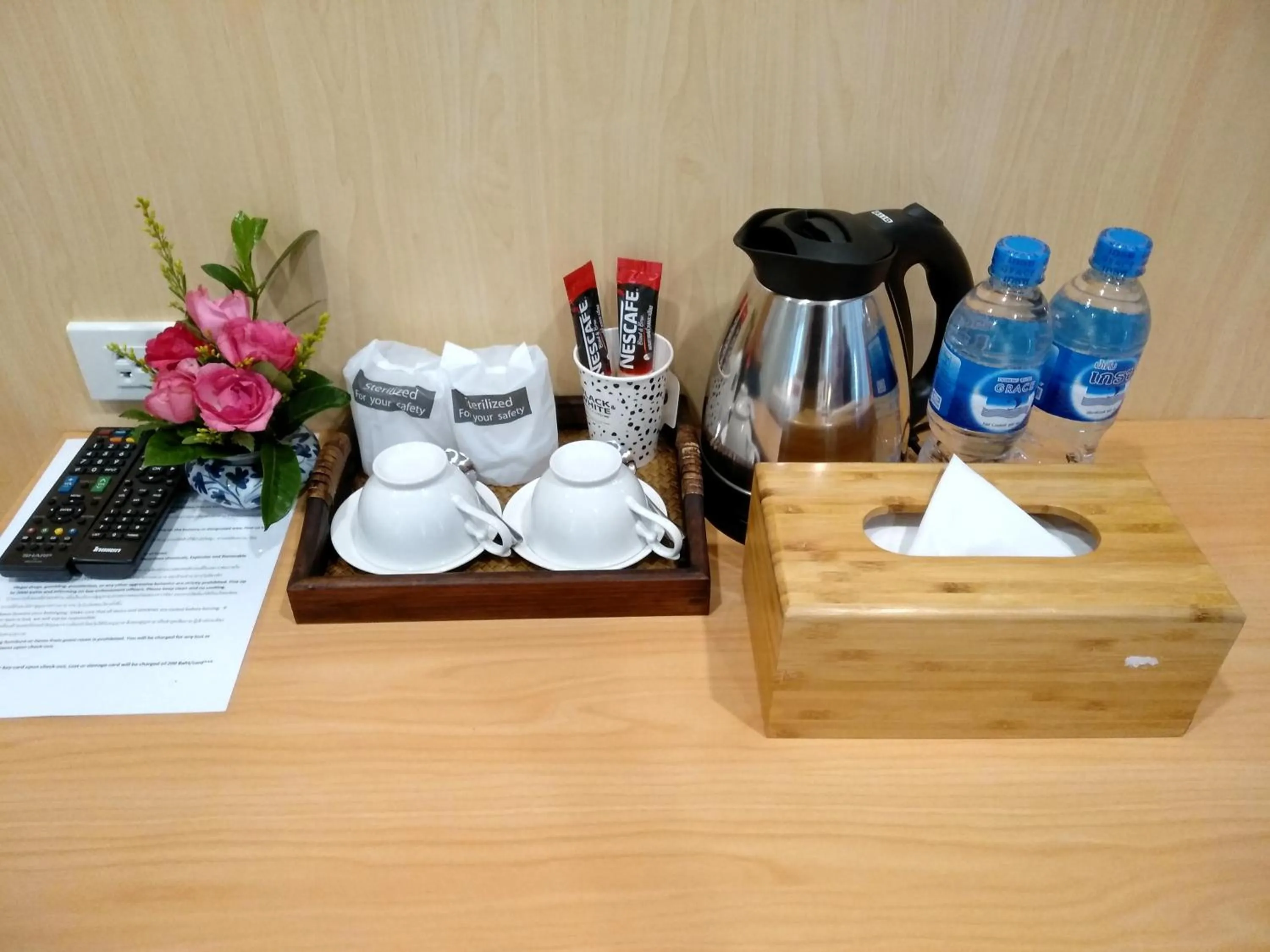 Coffee/tea facilities in De Loft Hotel