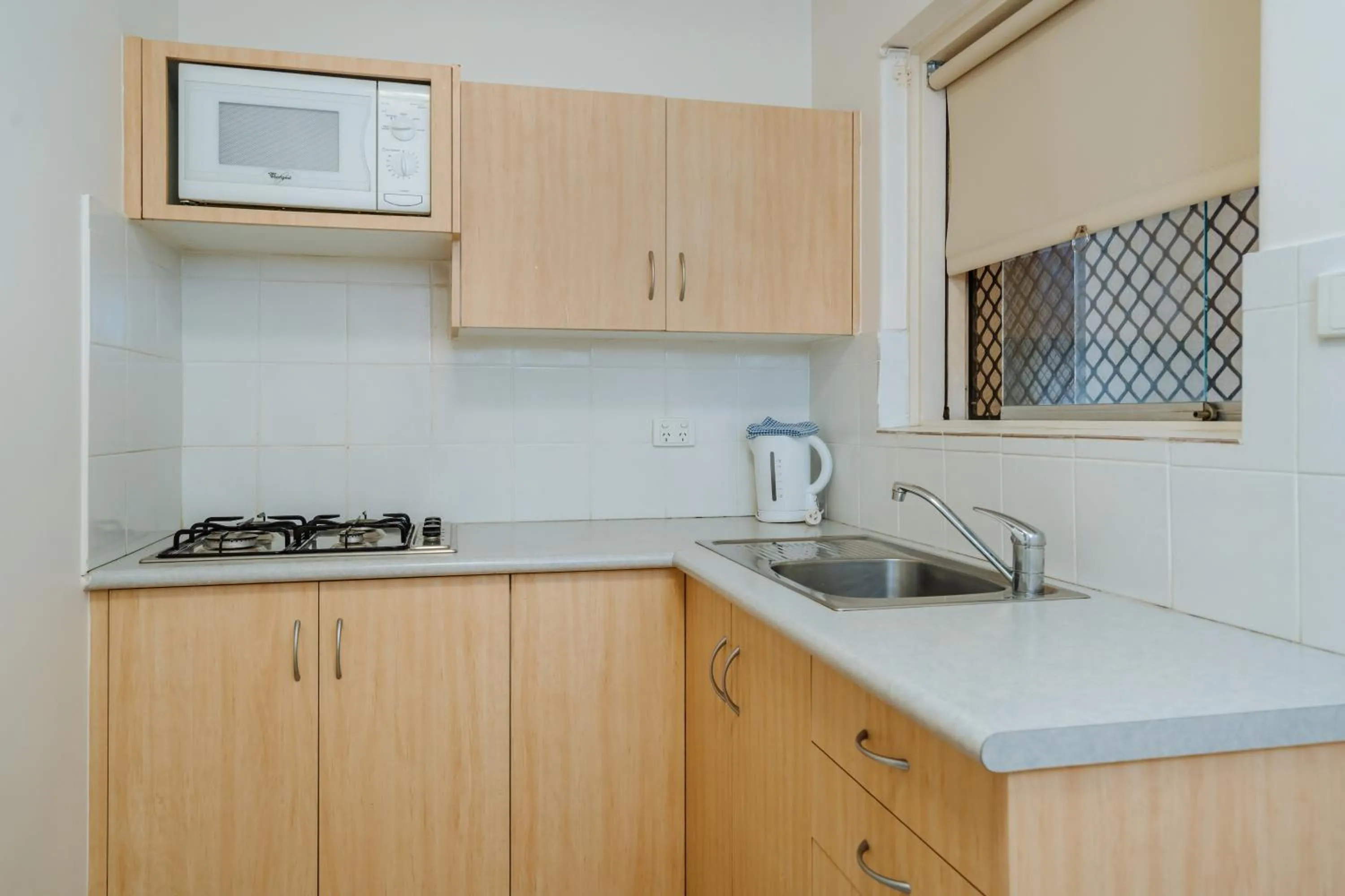 Kitchen or kitchenette in Canning Bridge Auto Lodge