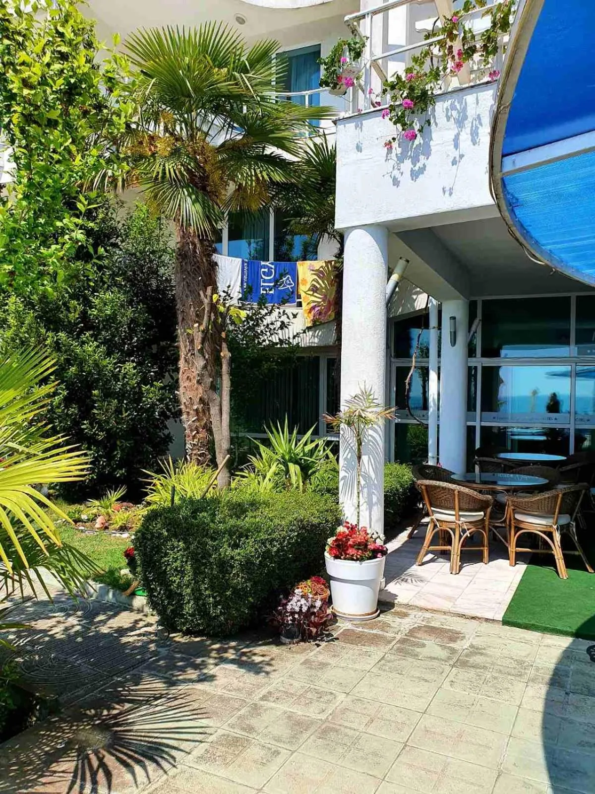 Patio in Peter Hotel