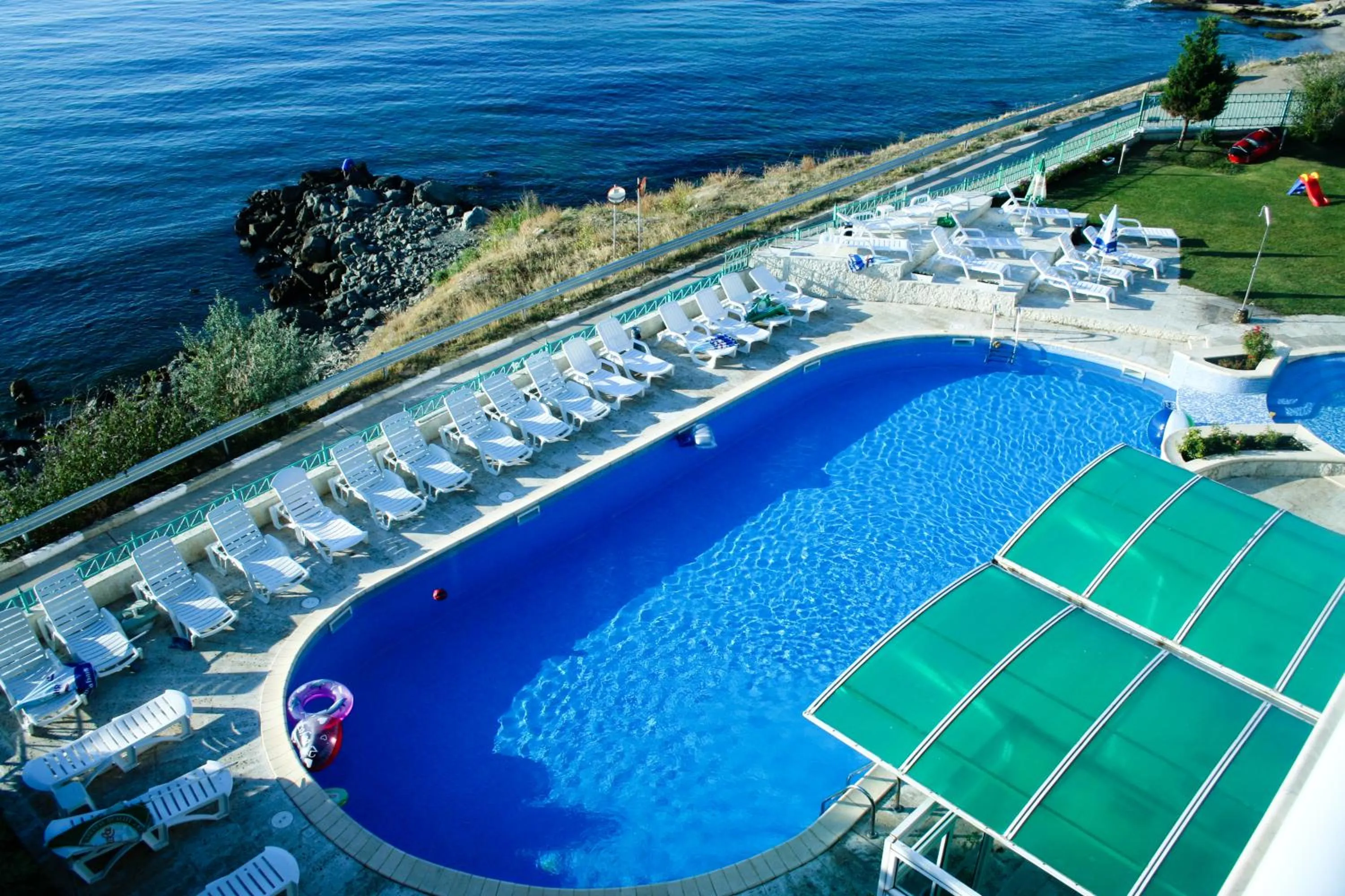 Swimming pool in Peter Hotel