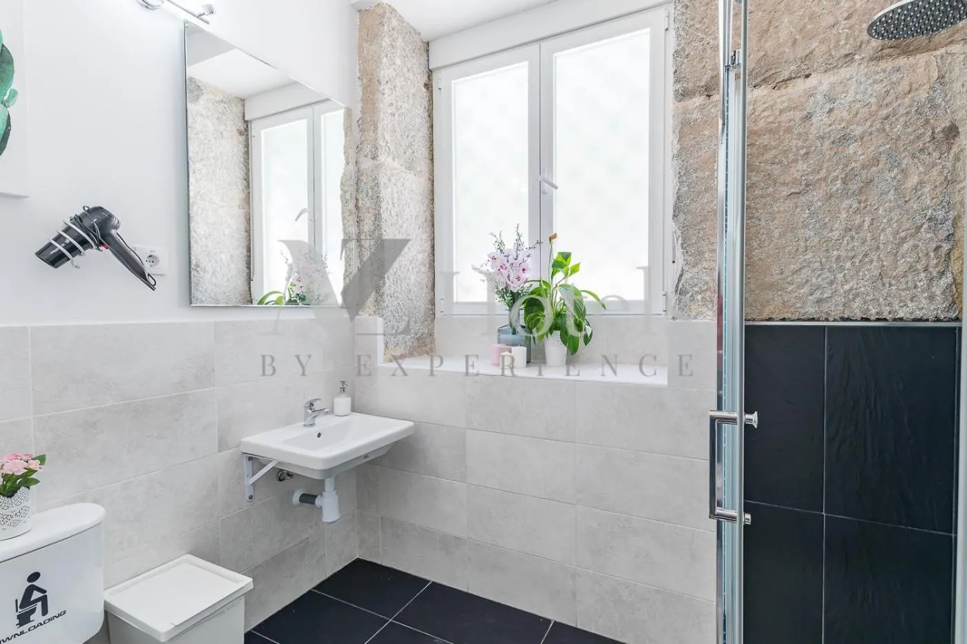 Bathroom in AYZ Juan de Mena - Auto check-in property