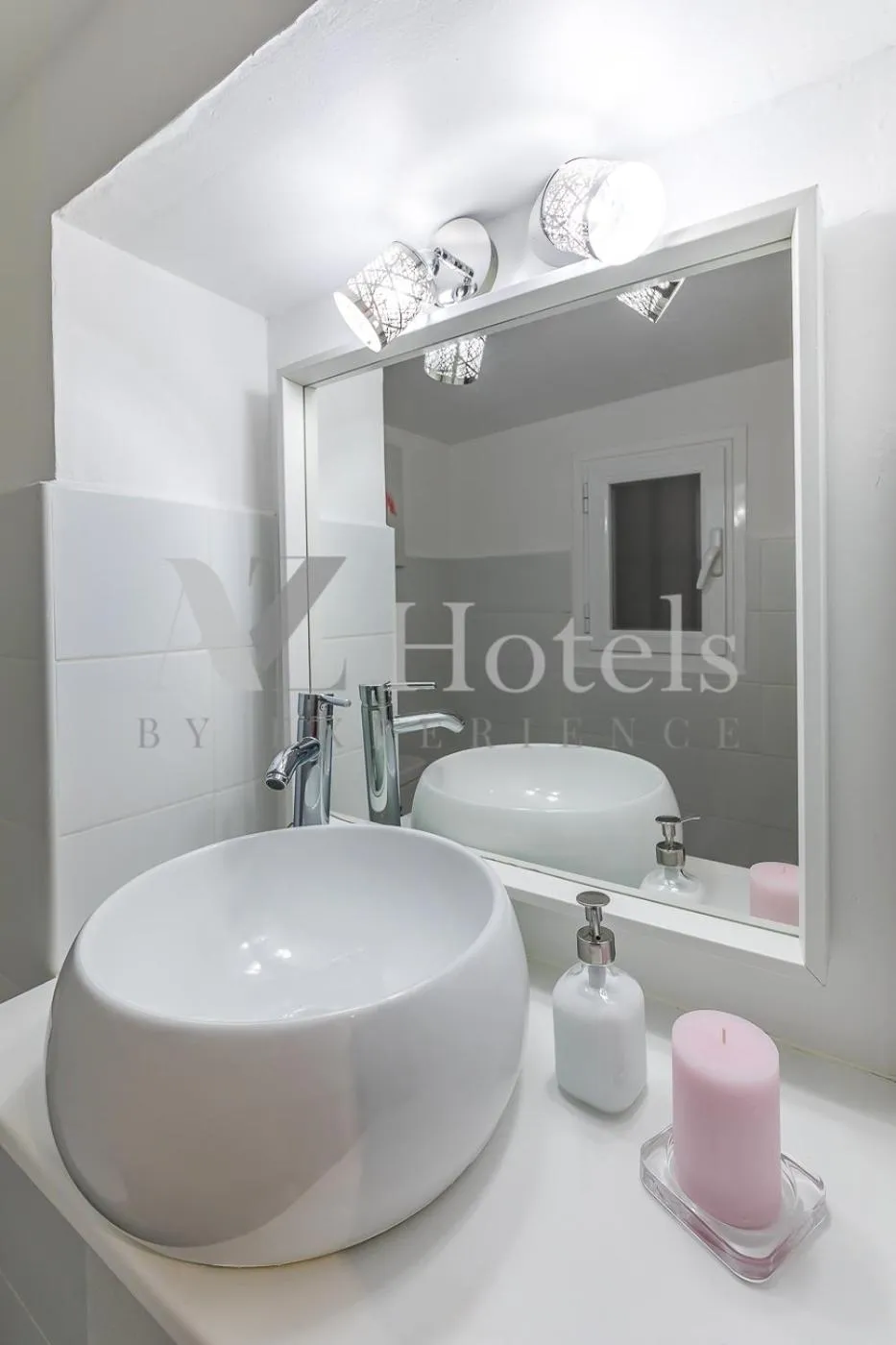 Bathroom in AYZ Juan de Mena - Auto check-in property
