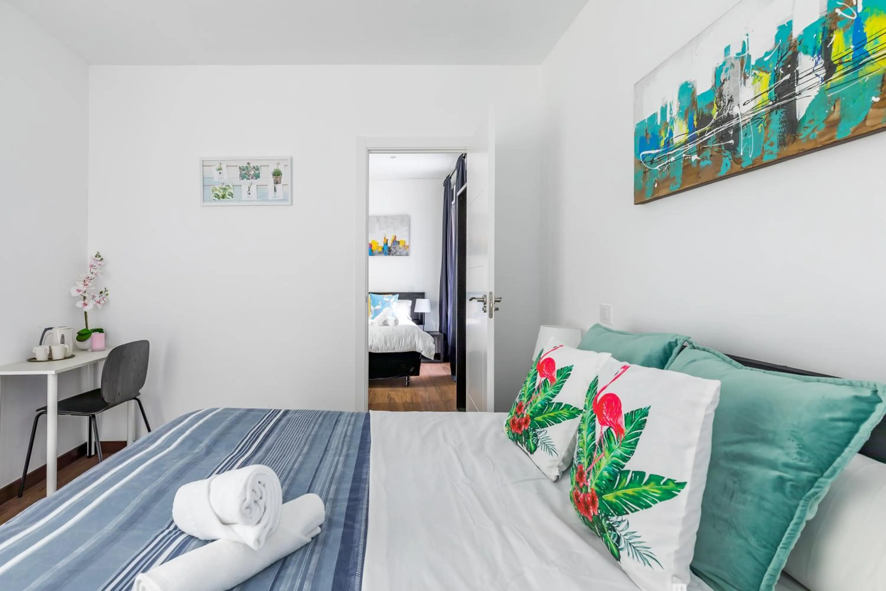 Bed in AYZ Juan de Mena - Auto check-in property