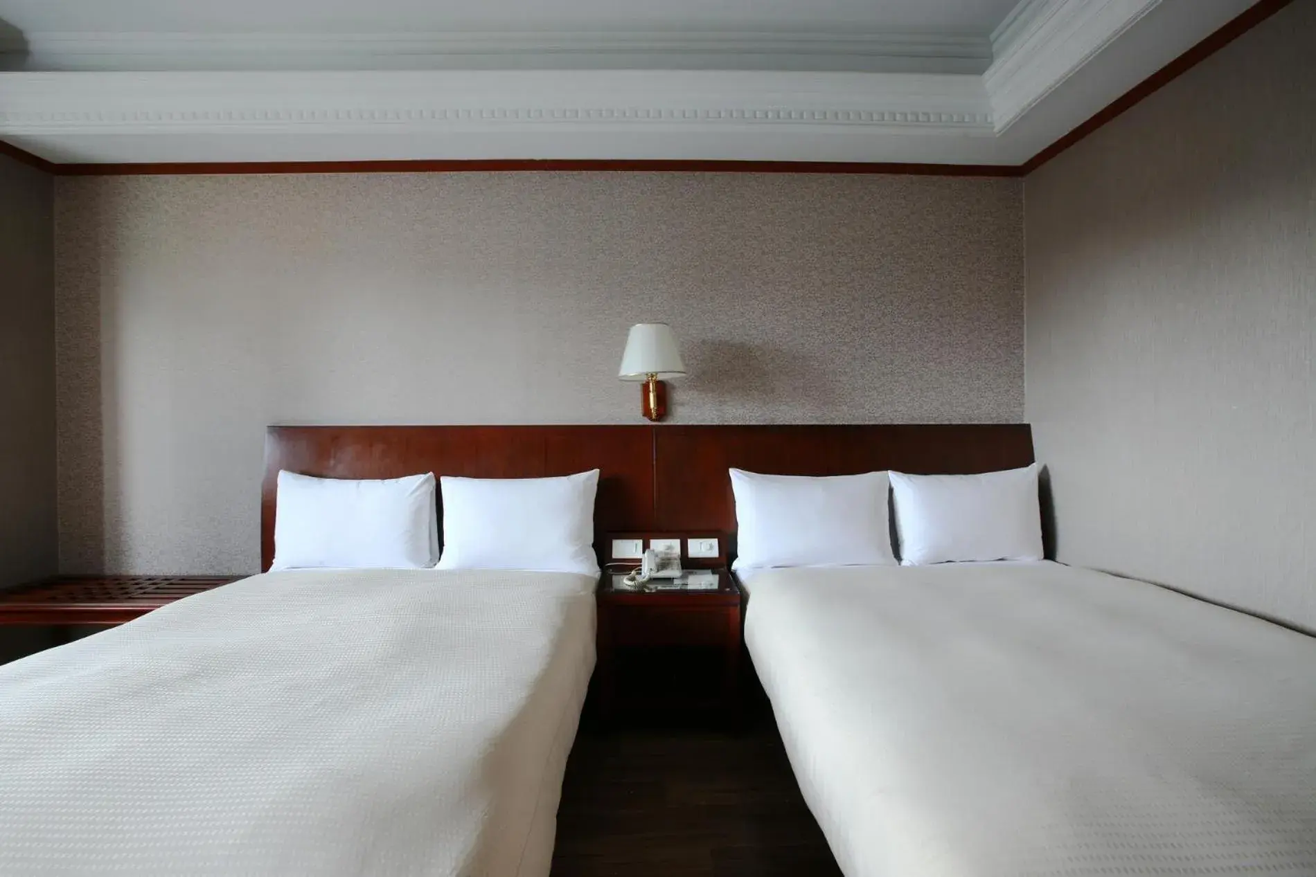 Standard Quadruple Room in Hua Du Hotel Standard Quadruple Room in Hua Du Hotel