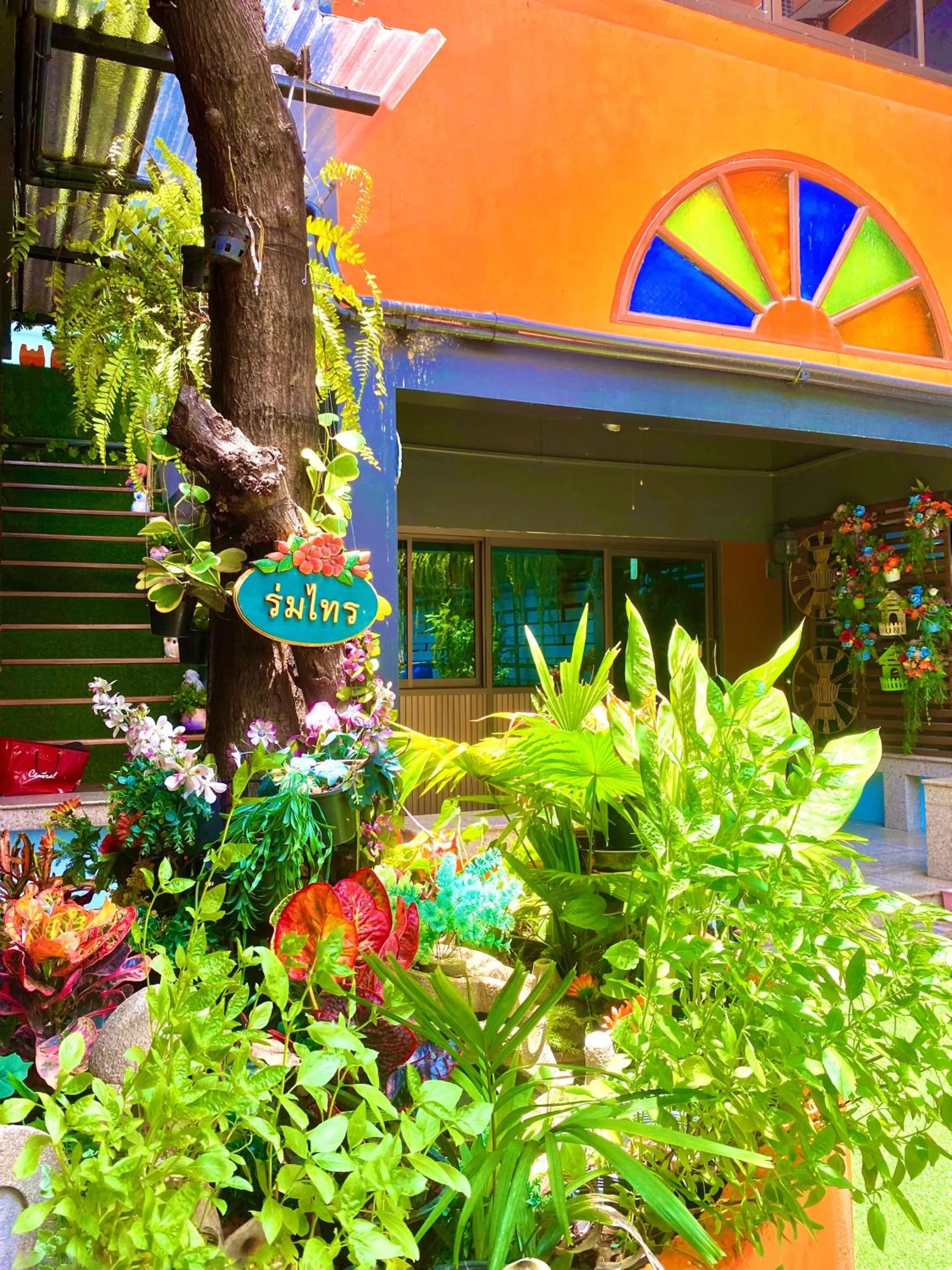 Facade/entrance in 4J Lodge