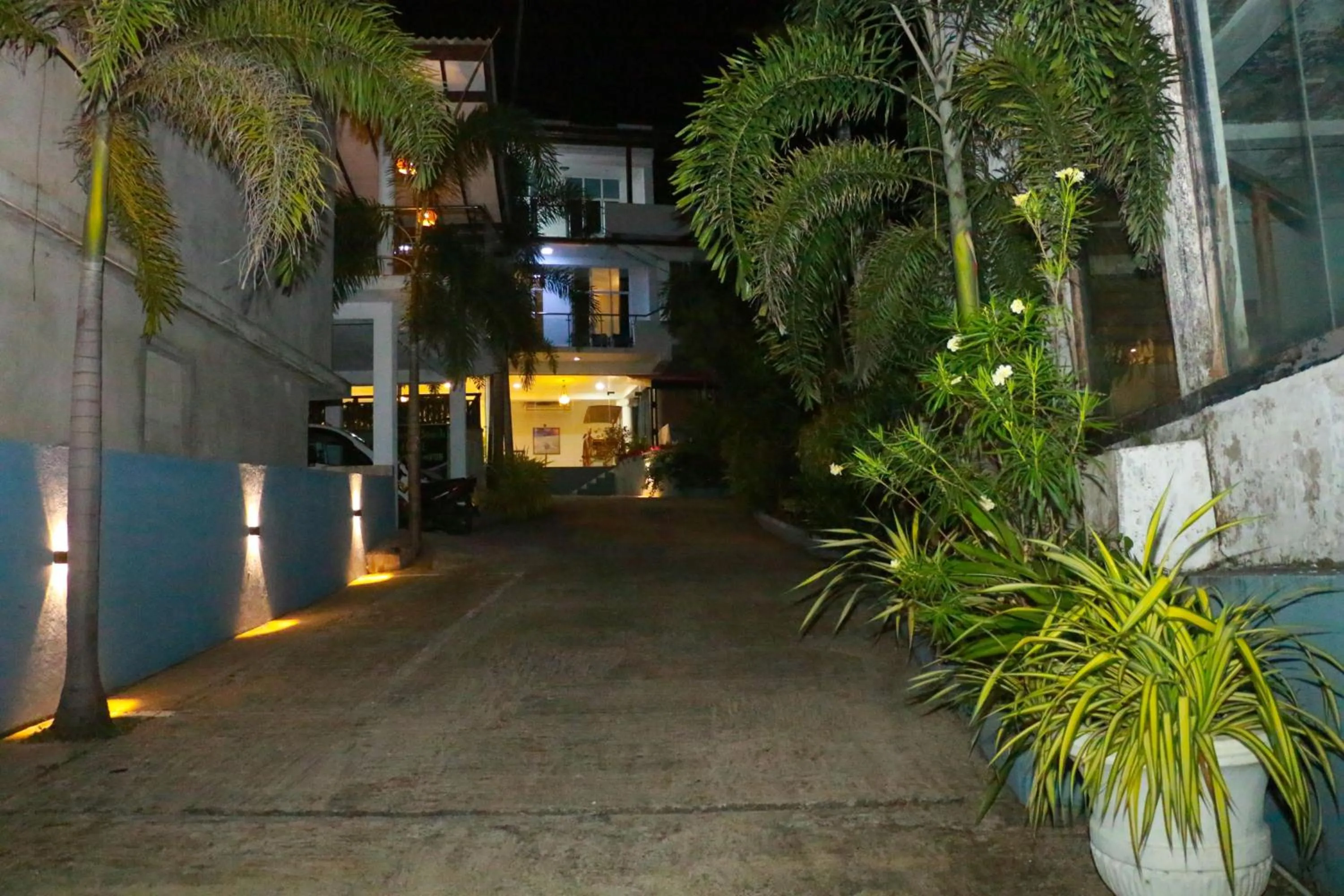 Property building in Queens Beach Hotel